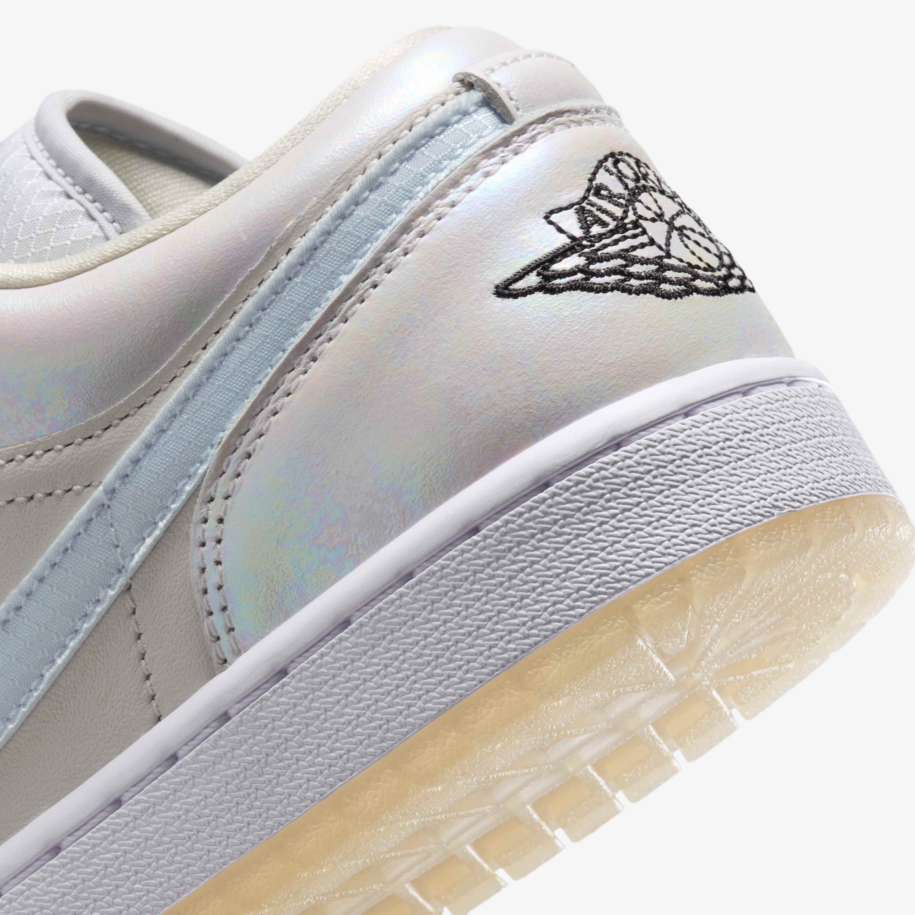 Air Jordan 1 Low SE 'LNY' image number 7