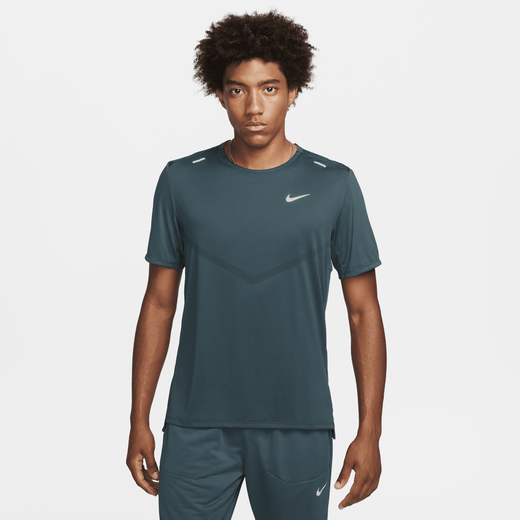 Slim fit nike shirt sales