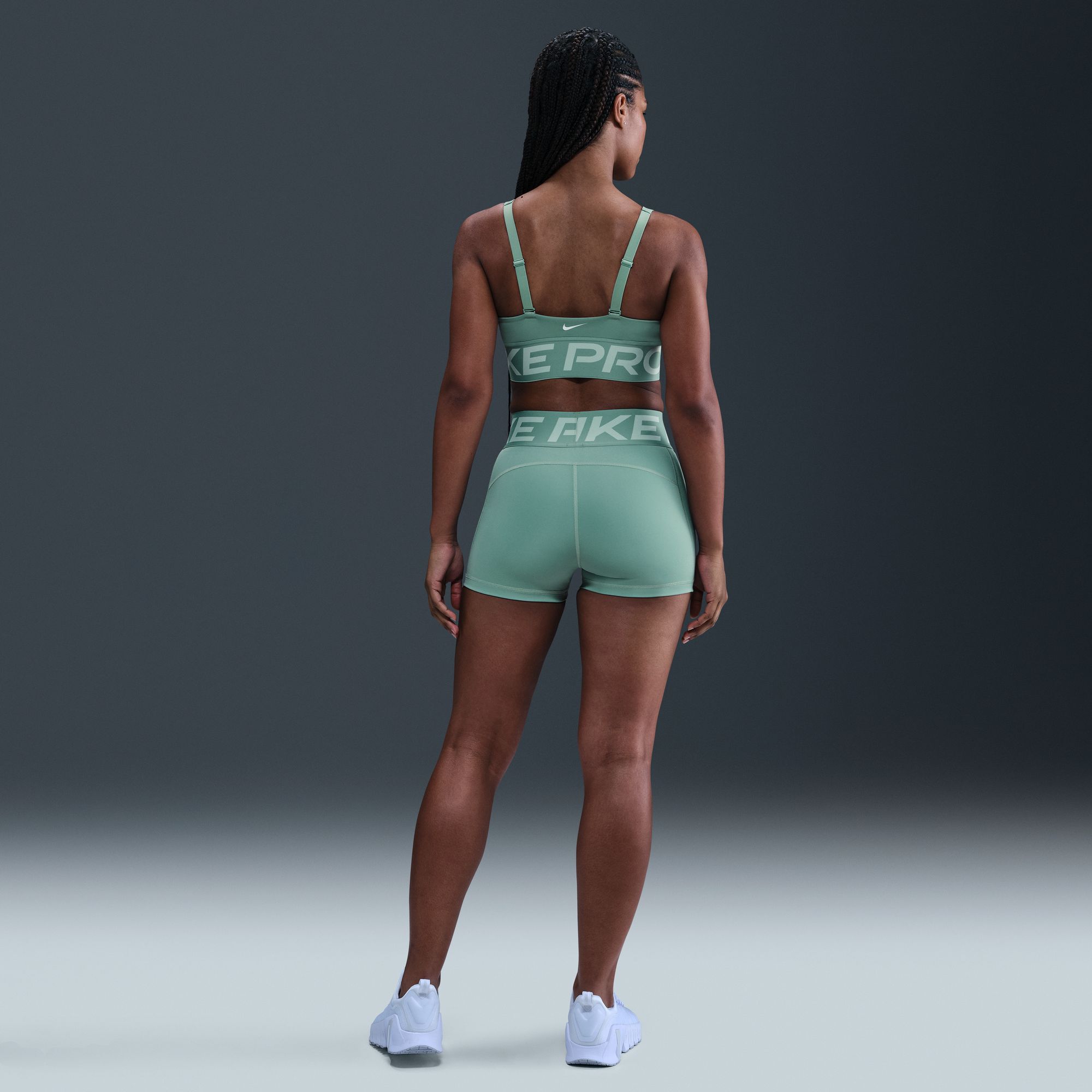 Nike Pro Sculpt image number 2