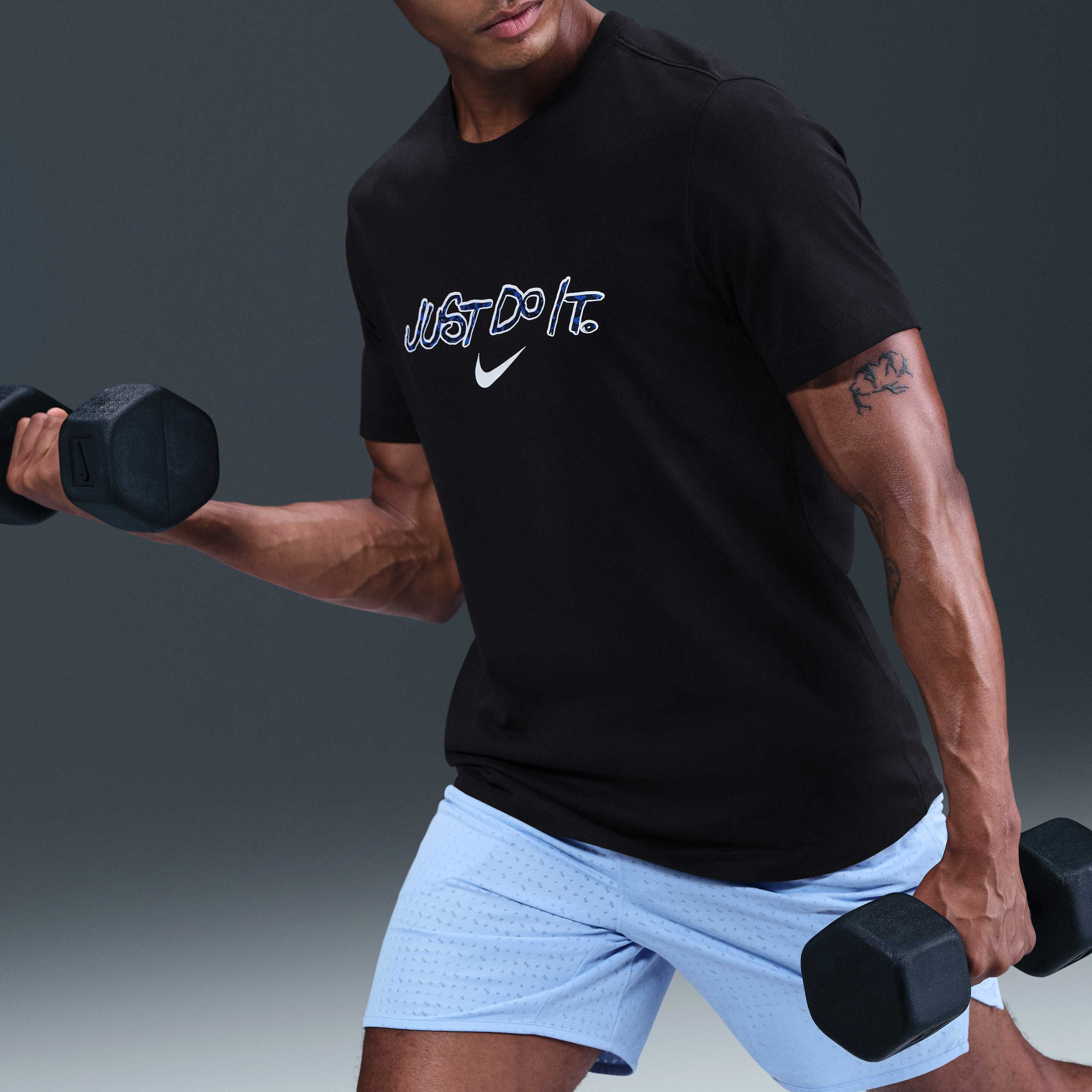 Nike image number 2