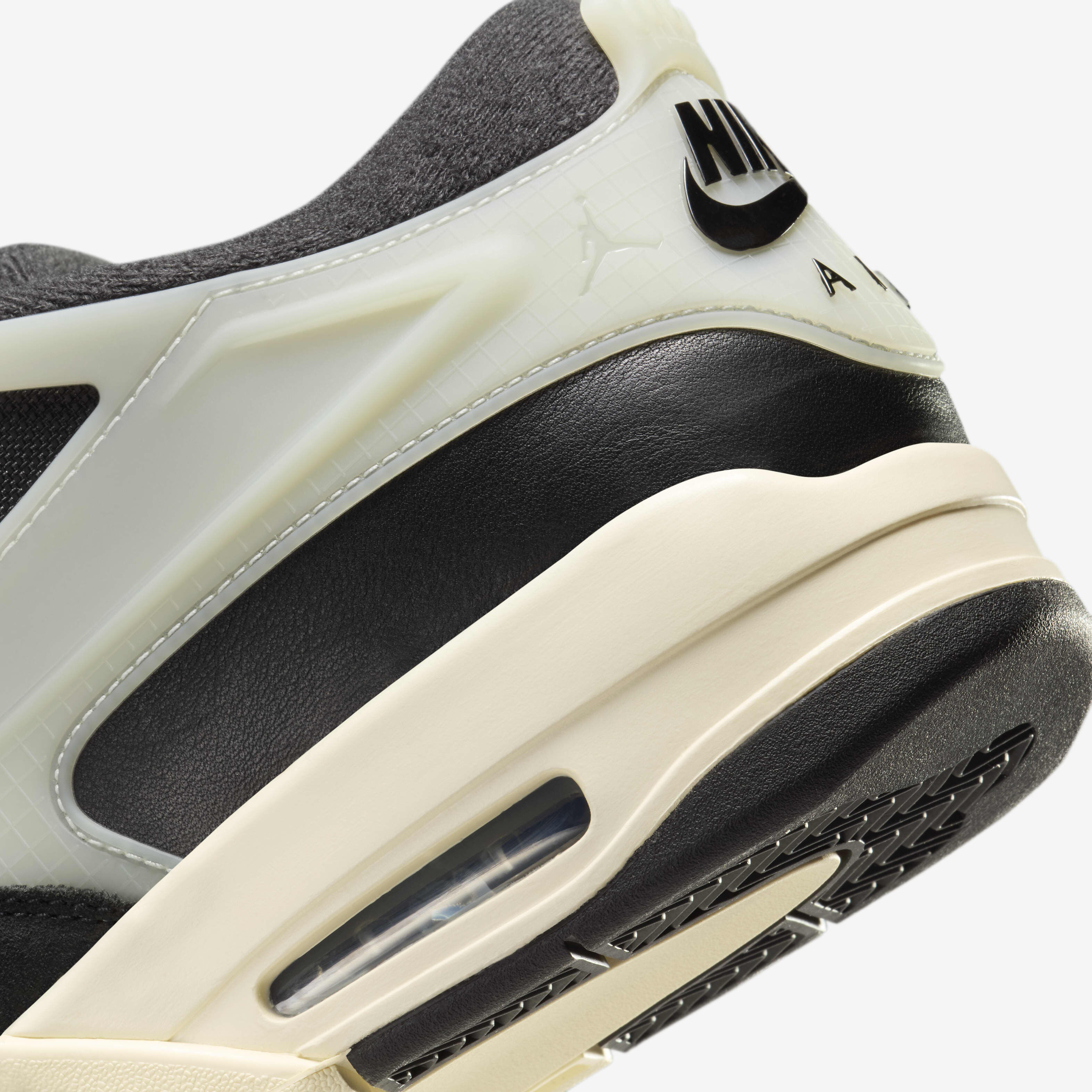 Air Jordan 4 RM image number 7