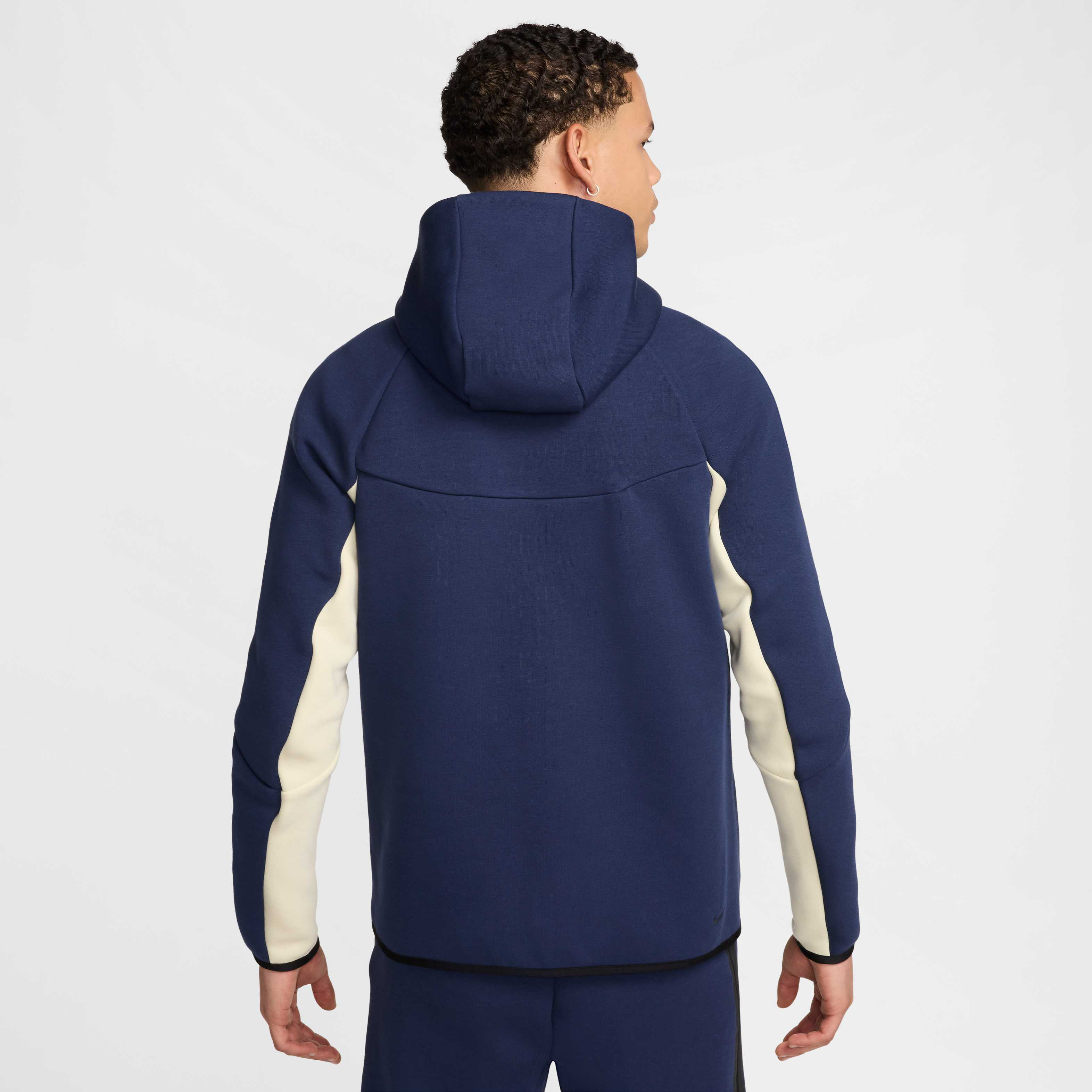 Nike Sportswear Tech image number 1