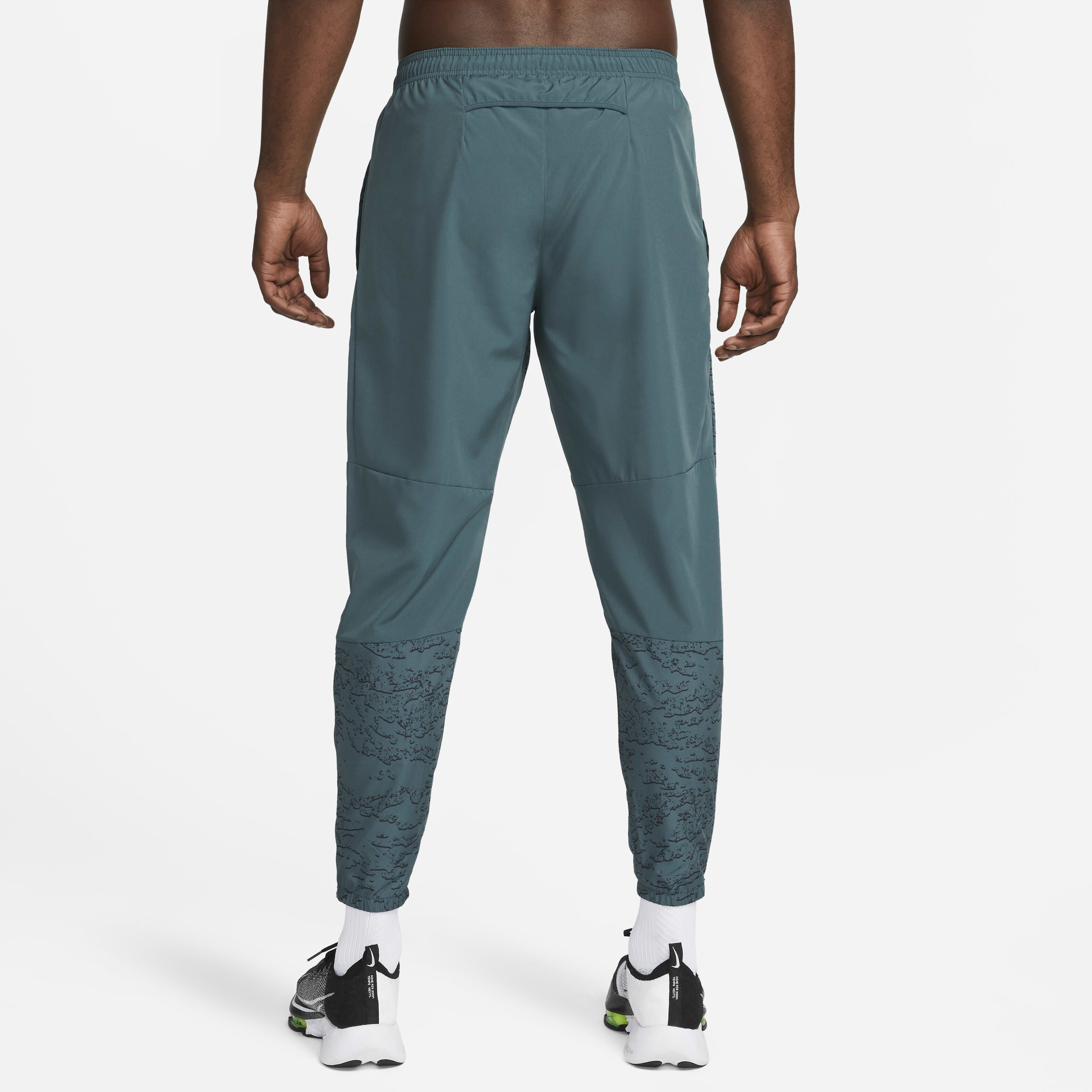 Nike Dri-FIT Run Division Challenger image number 1