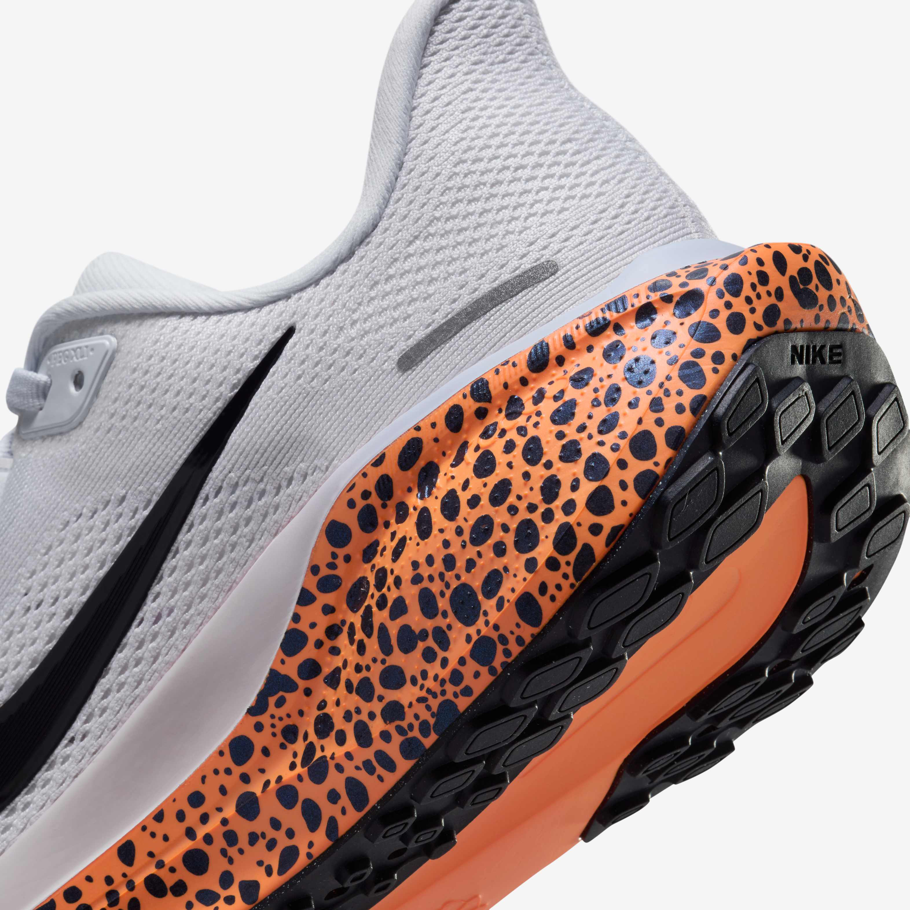 Nike Pegasus 41 Electric image number 9