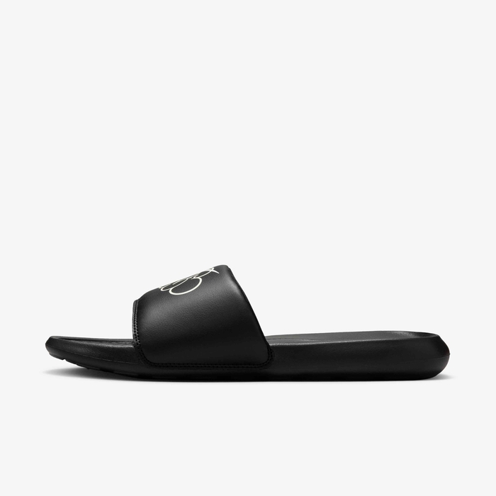 Nike Victori One image number 1 Nike Victori One image number 1