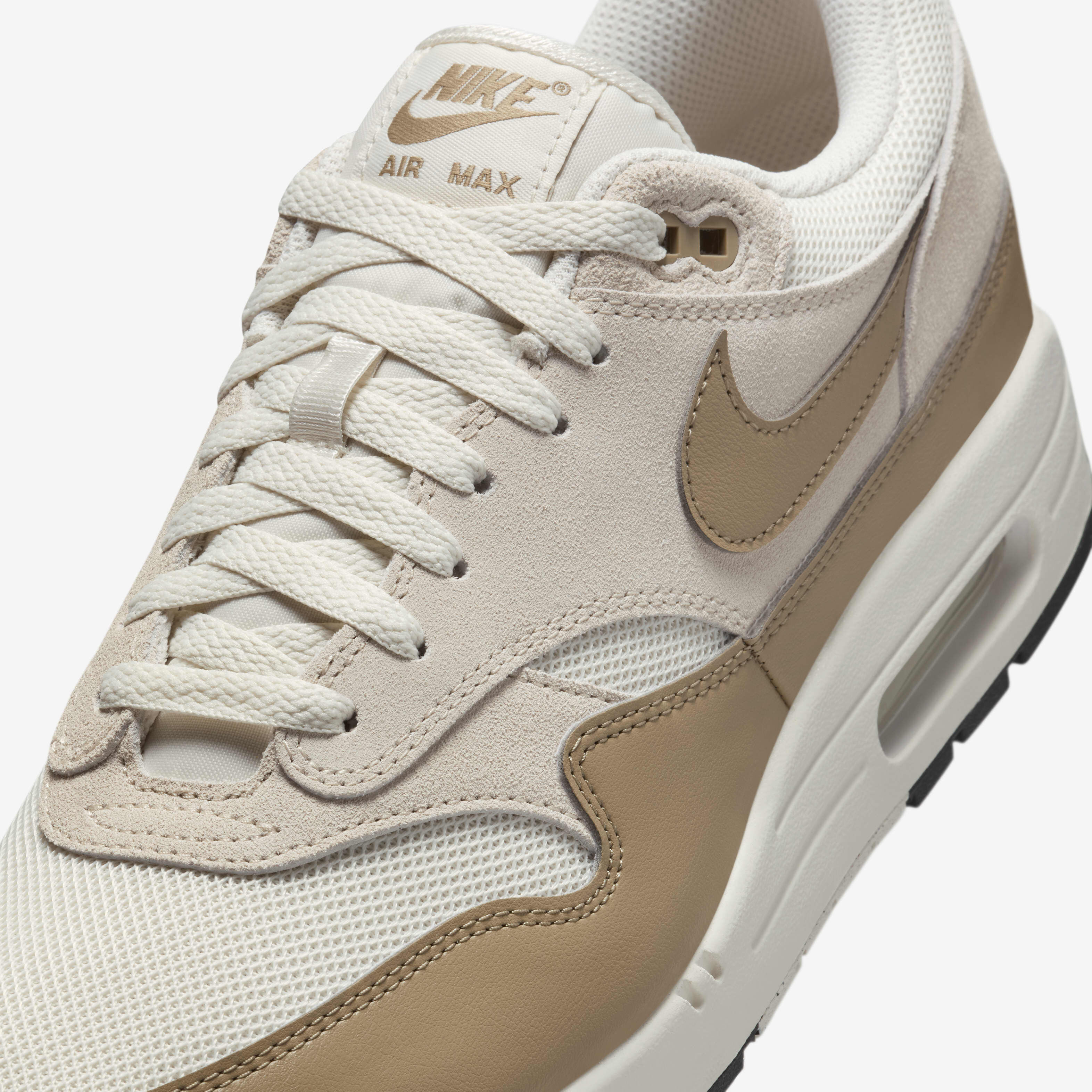 Essential nike air max deals