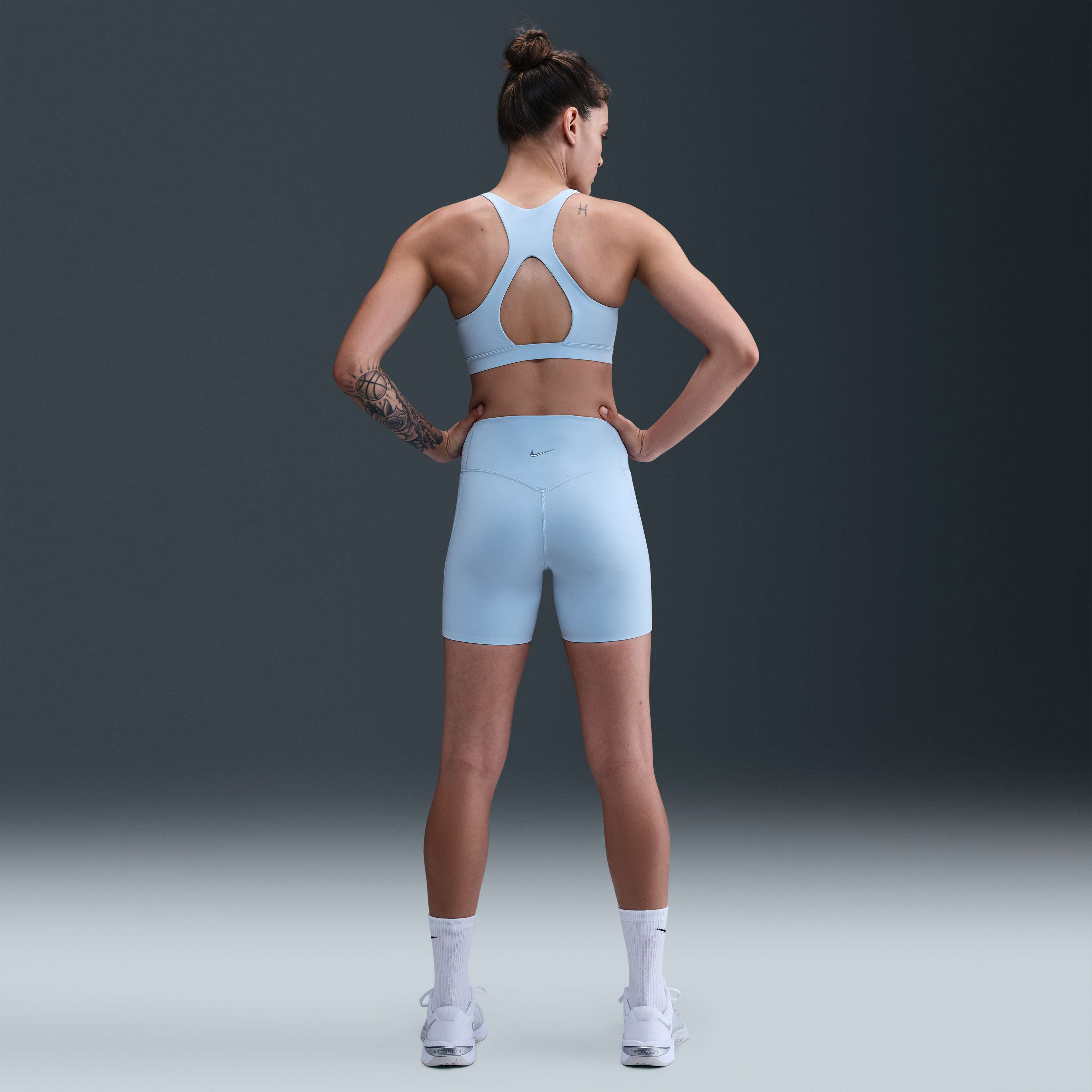 Nike Universa image number 3