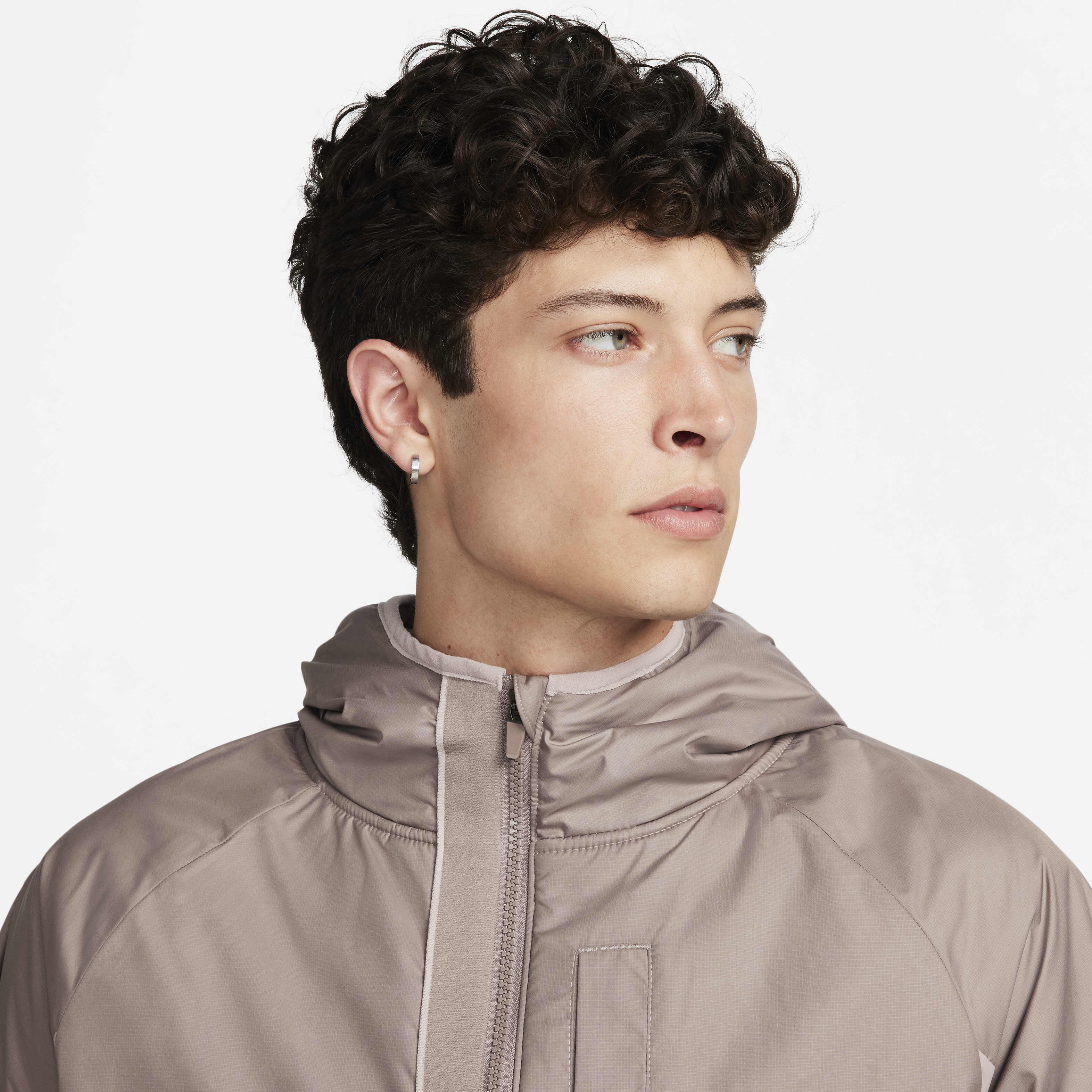 توتنهام هوتسبير AWF البديل image number 2