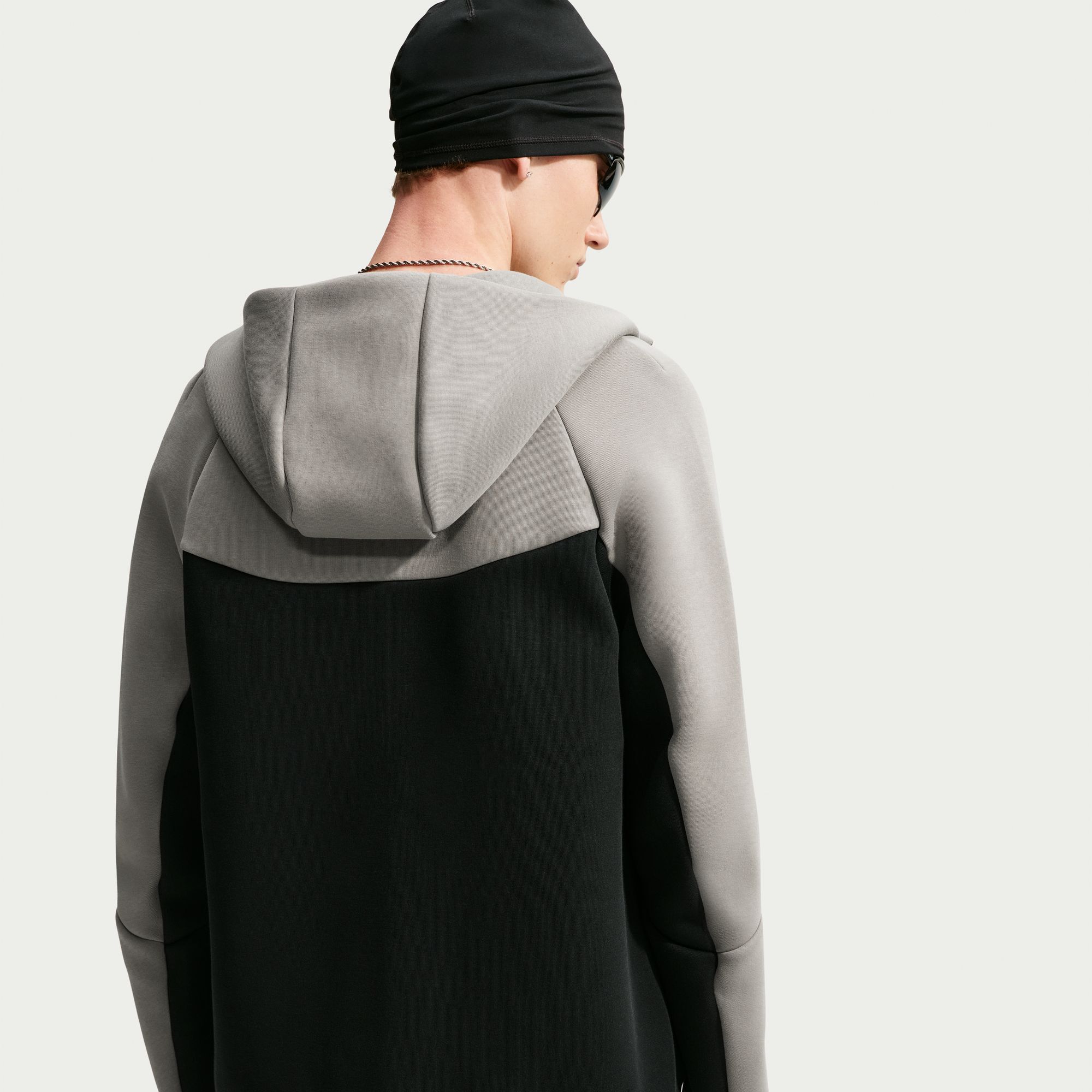Nike Tech image number 3