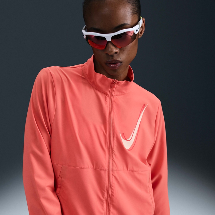 نايكي سووش image number 0 نايكي سووش image number 0