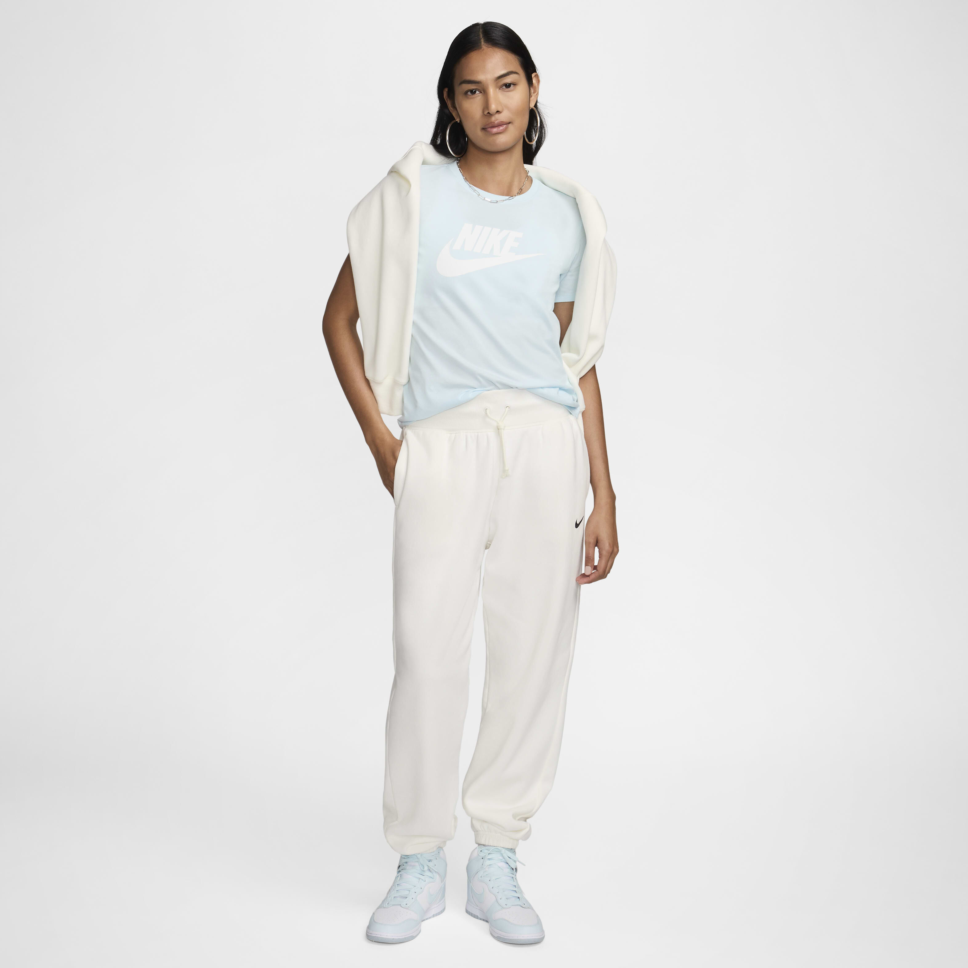 Nike Sportswear Essentials image number 3