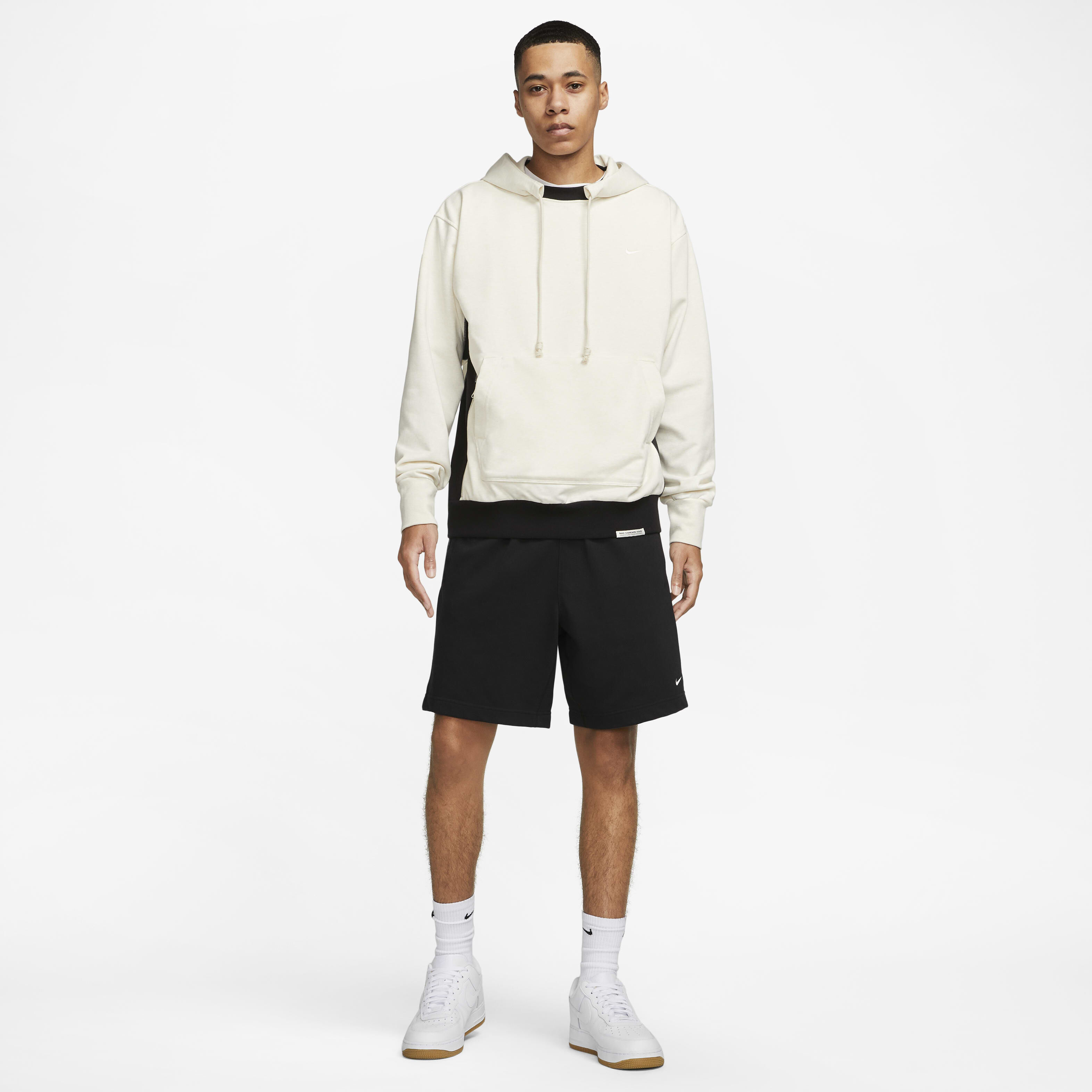 Nike Standard Issue image number 6