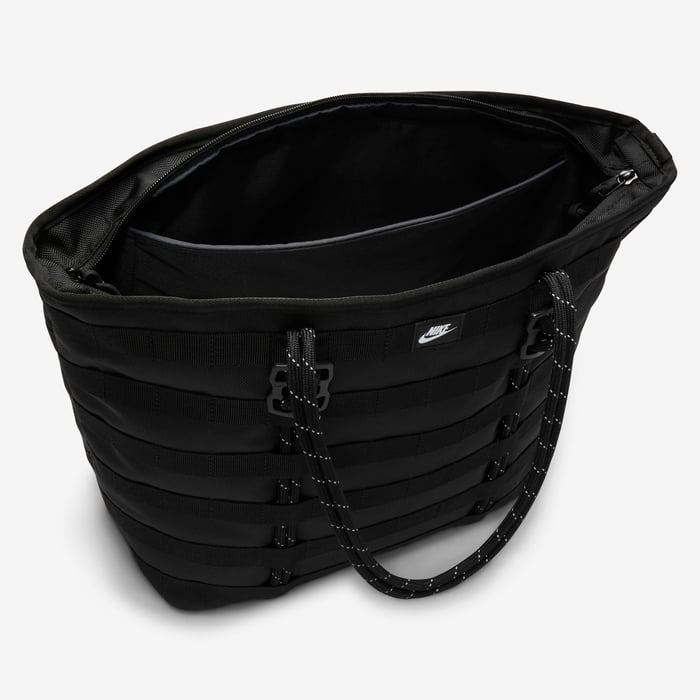 نايكي سبورتسوير image number 4 نايكي سبورتسوير image number 4