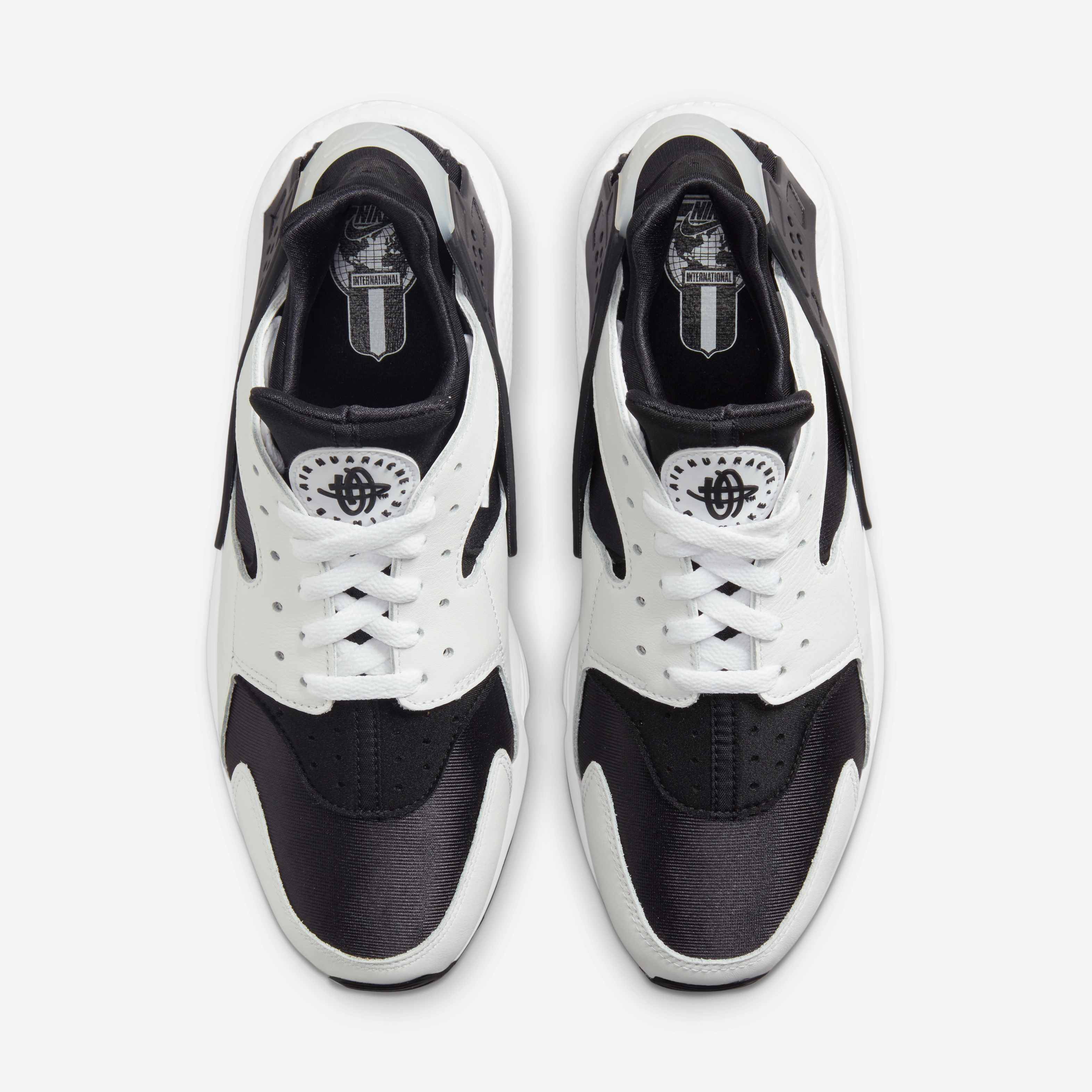 Nike Air Huarache image number 4
