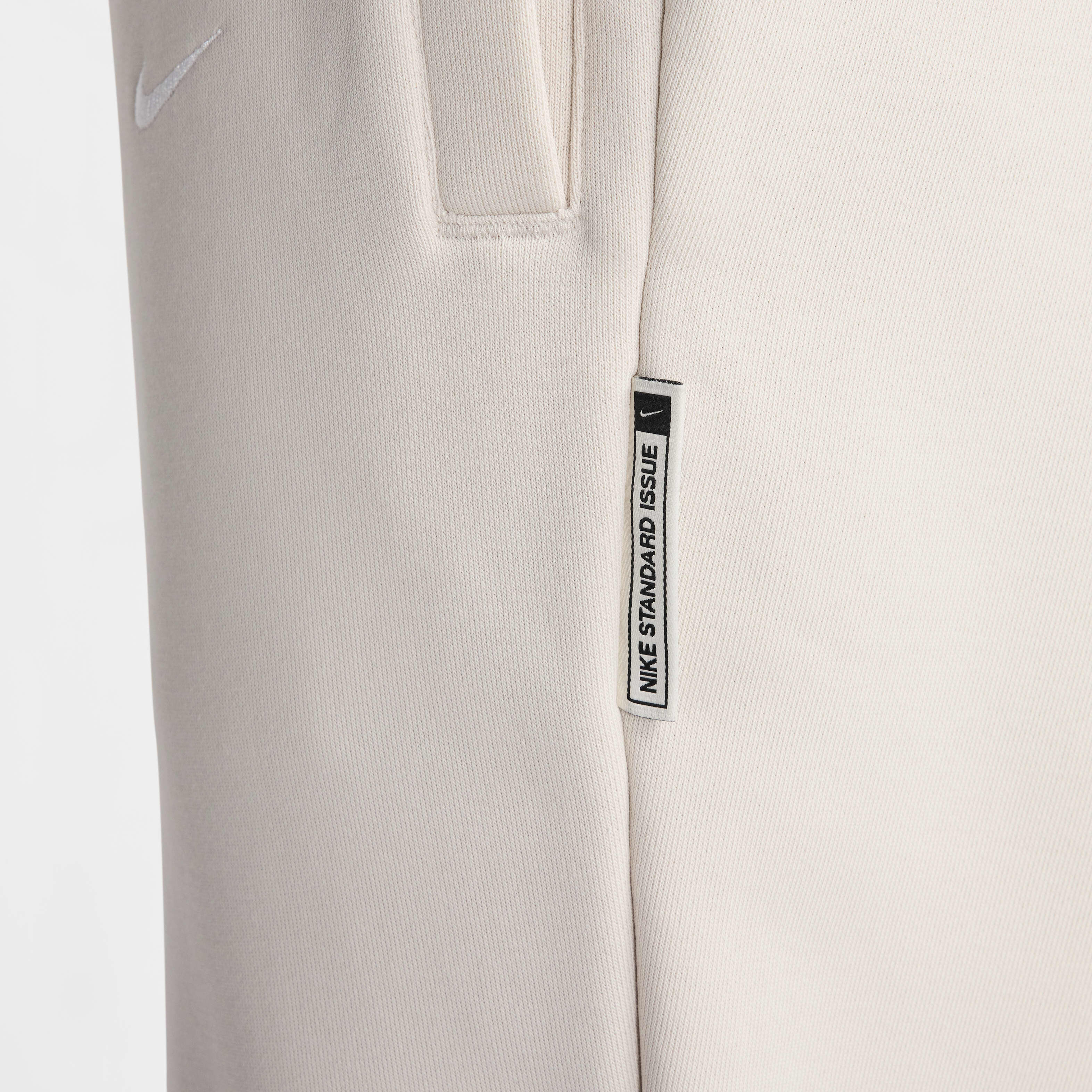 ليفربول ستاندرد ايشيو image number 4