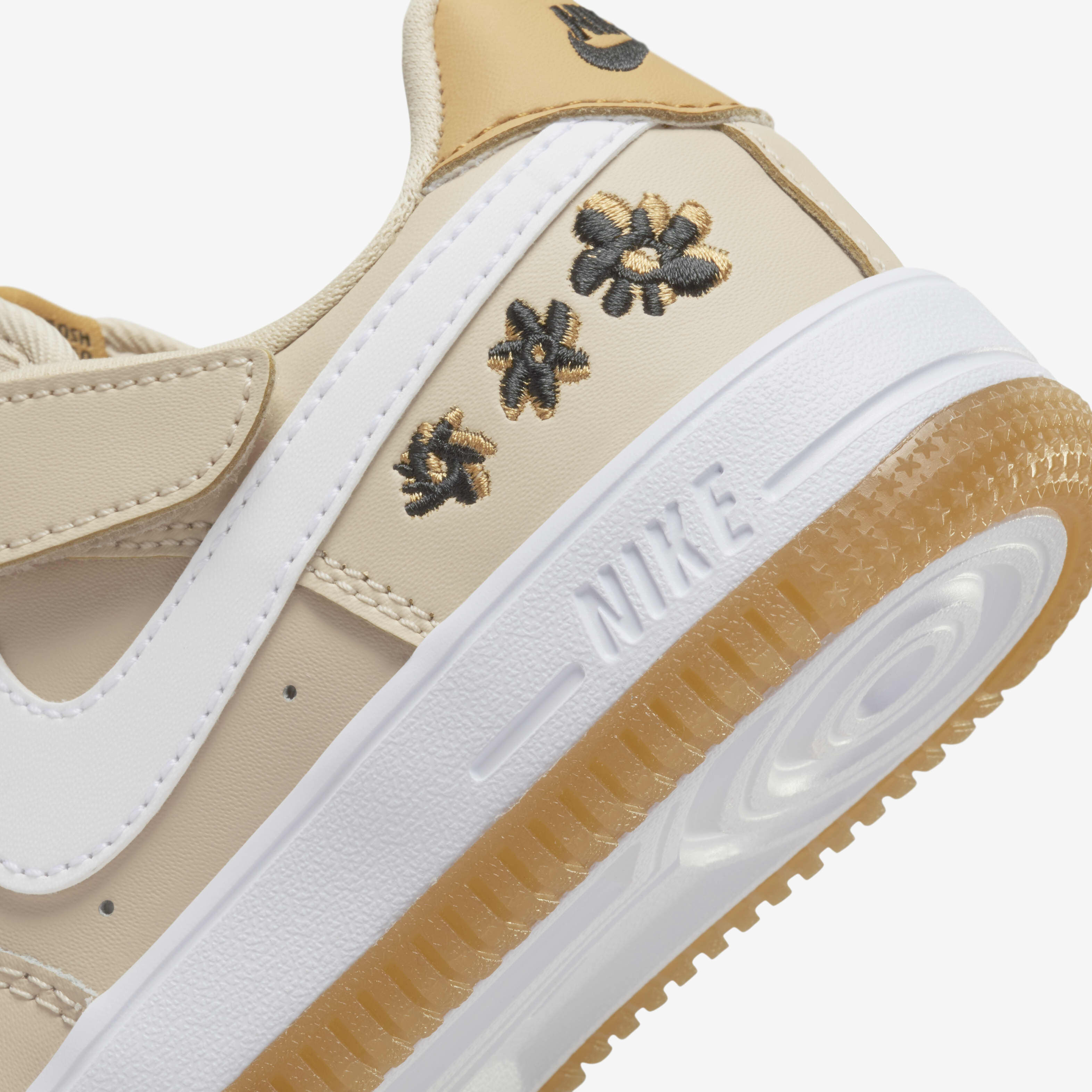 Nike Force 1 Low SE EasyOn image number 7