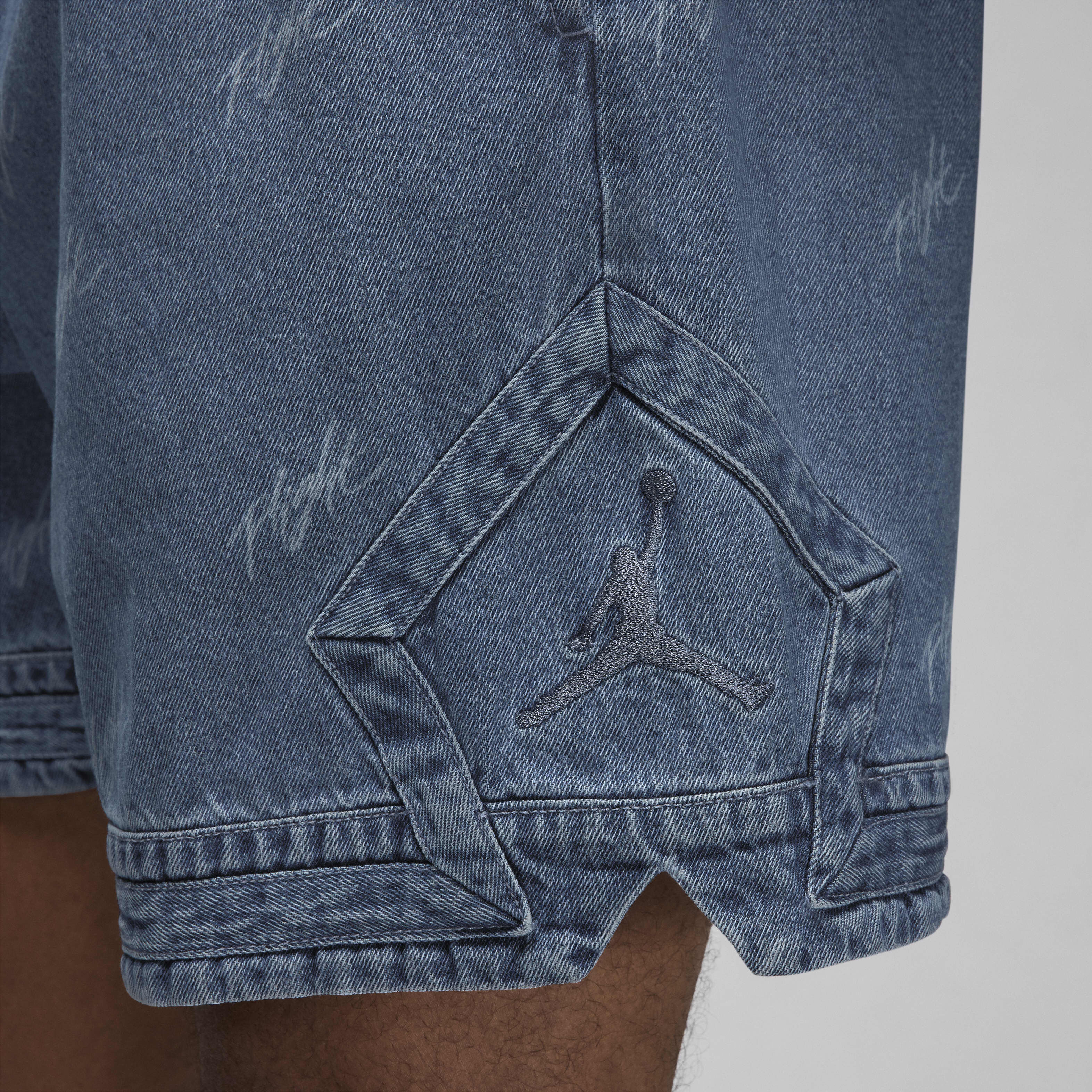 ウェア NIKE JORDAN BRAND DENIM AOP SHORT XL Air Jordan Men's Denim Top. Nike ID
