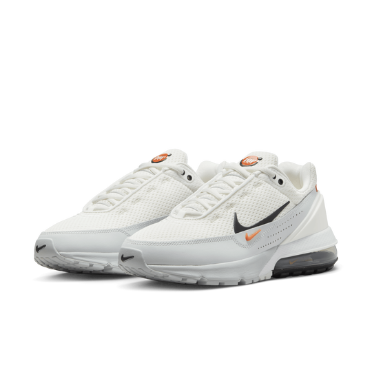Nike air max 2025 axis trainers mens white