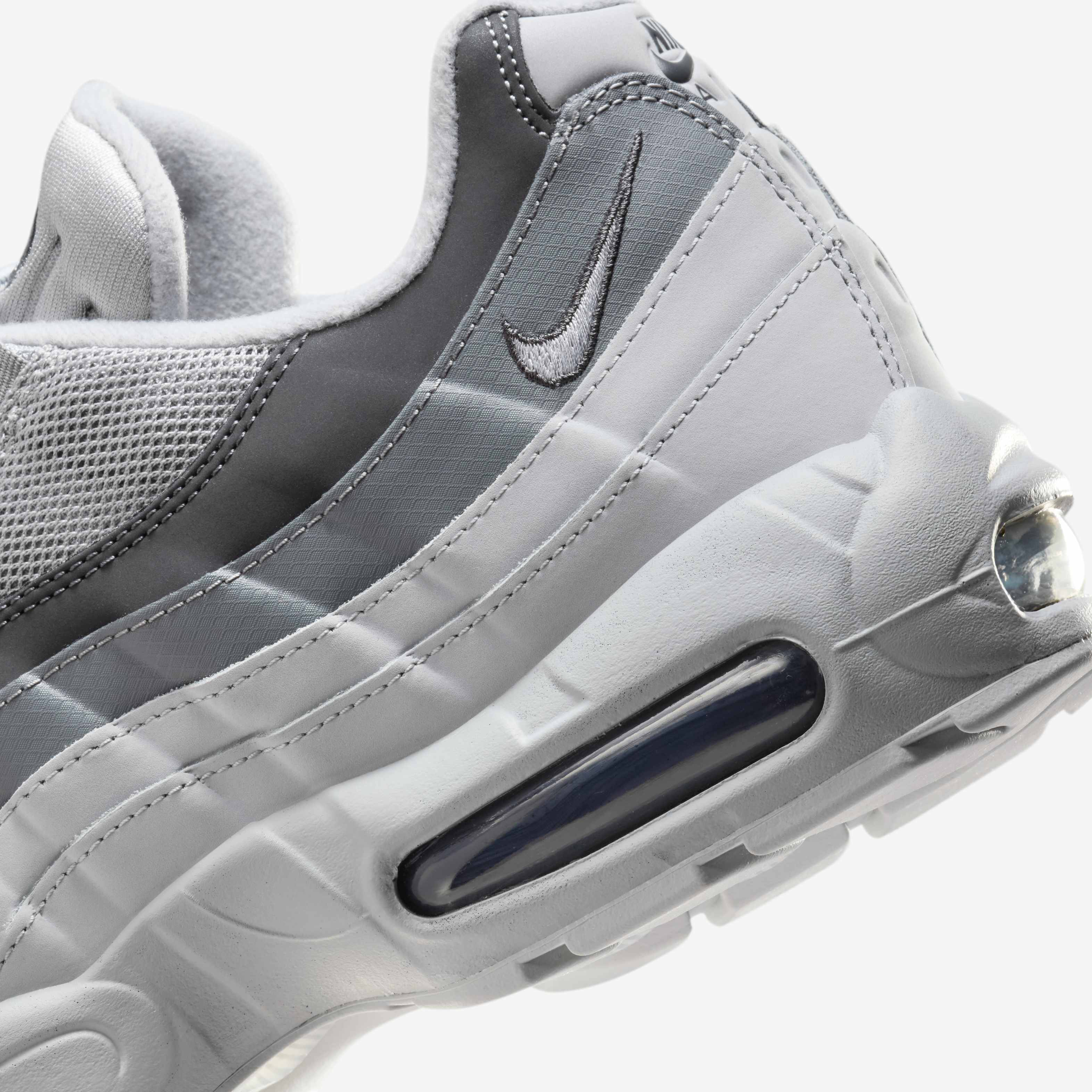 Nike Air Max 95 image number 7