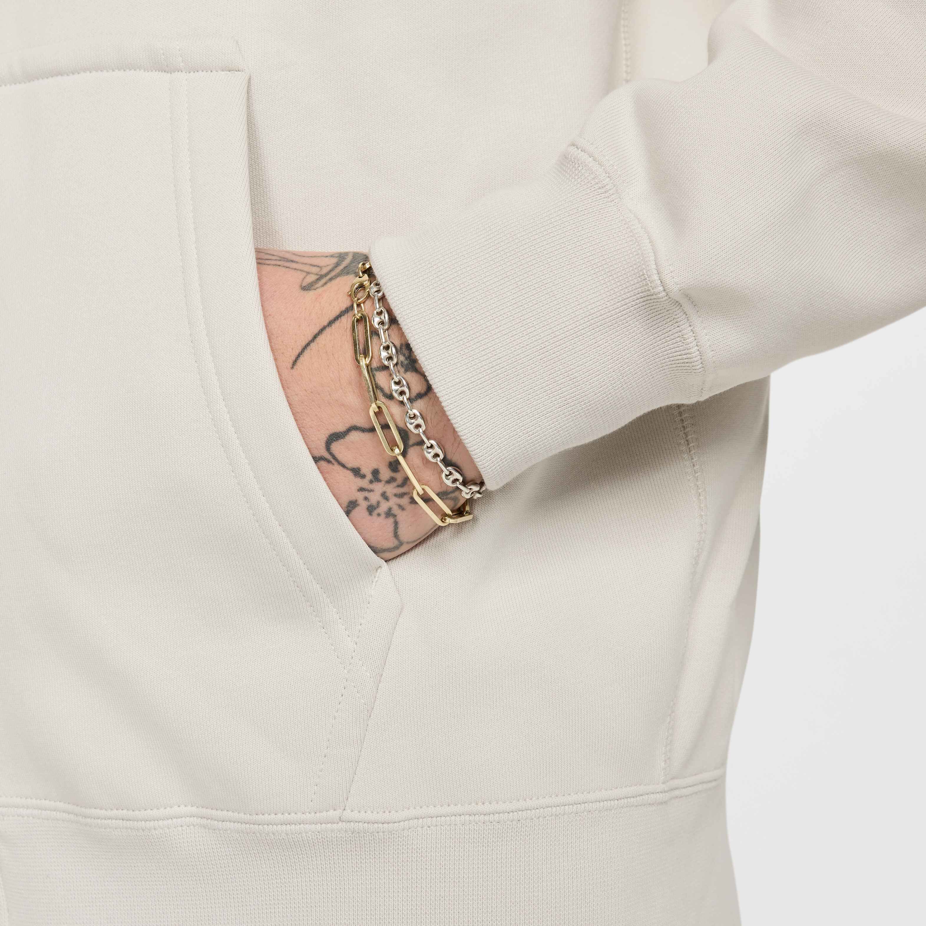 Nike Solo Swoosh image number 6