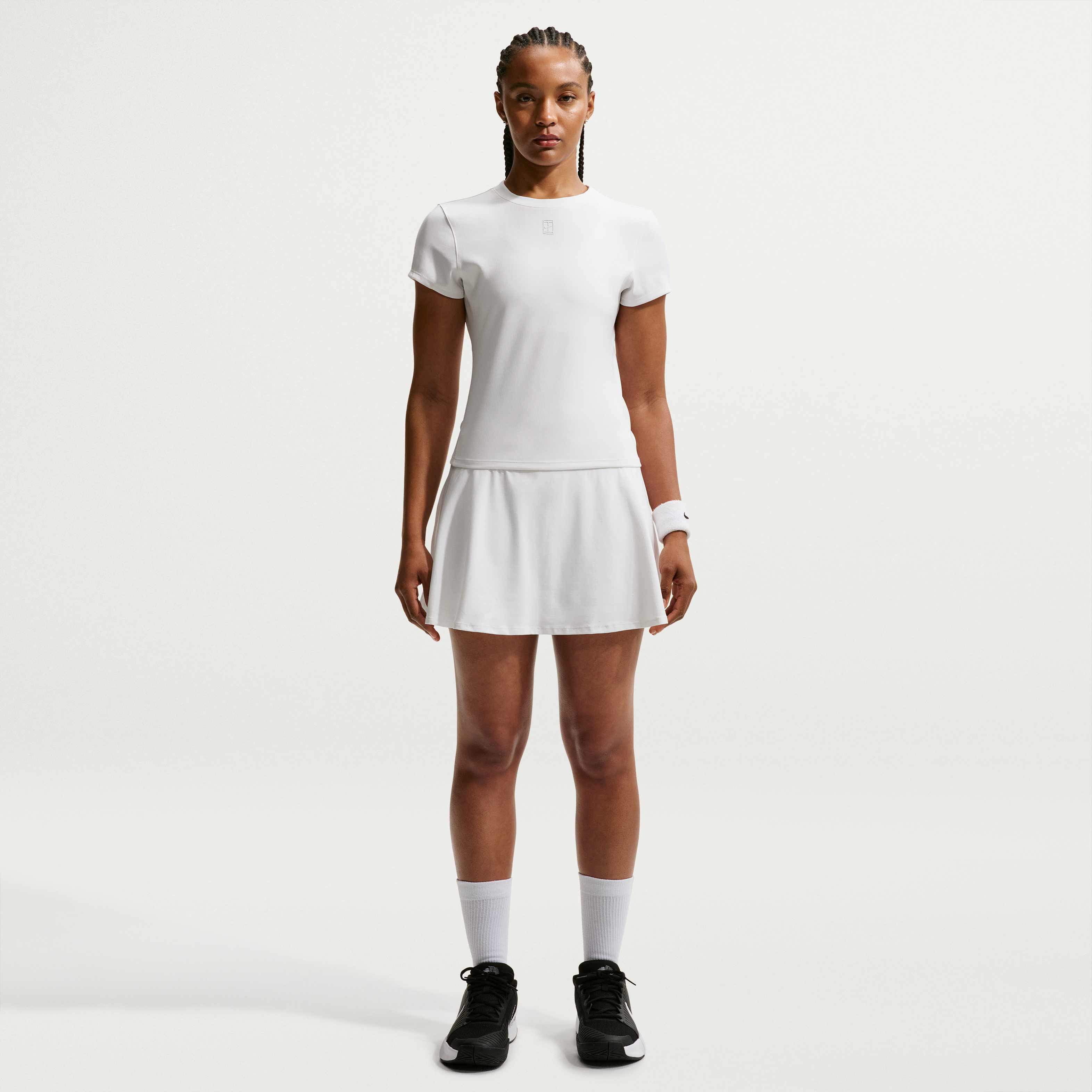 NikeCourt Advantage image number 3