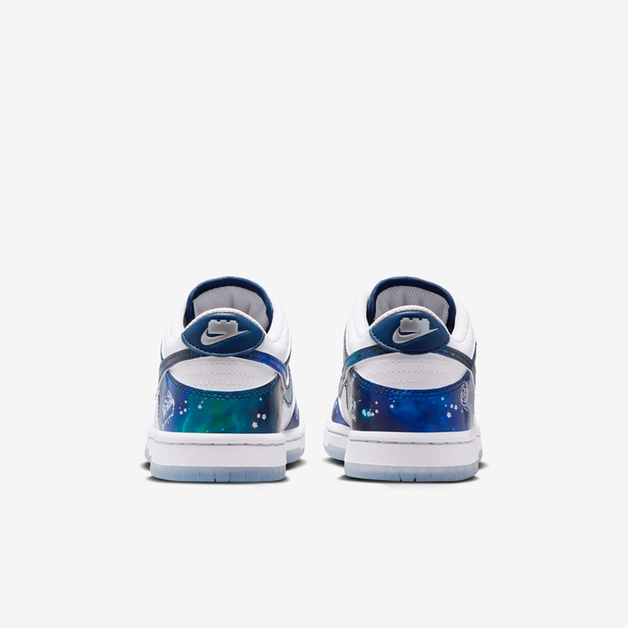 Nike Dunk Low x LEGO® Collection image number 5 Nike Dunk Low x LEGO® Collection image number 5