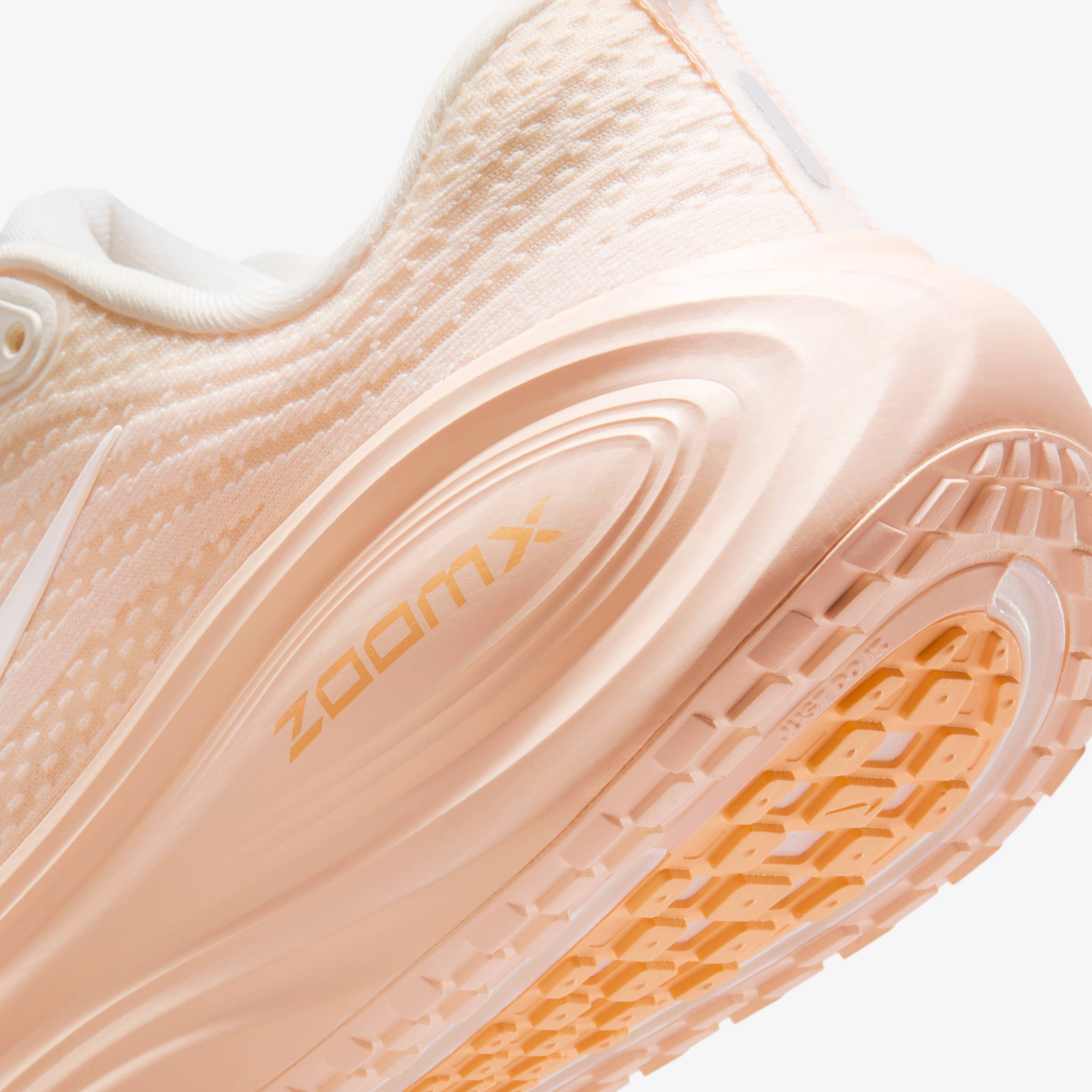 نايكي فوميرو بلس image number 7