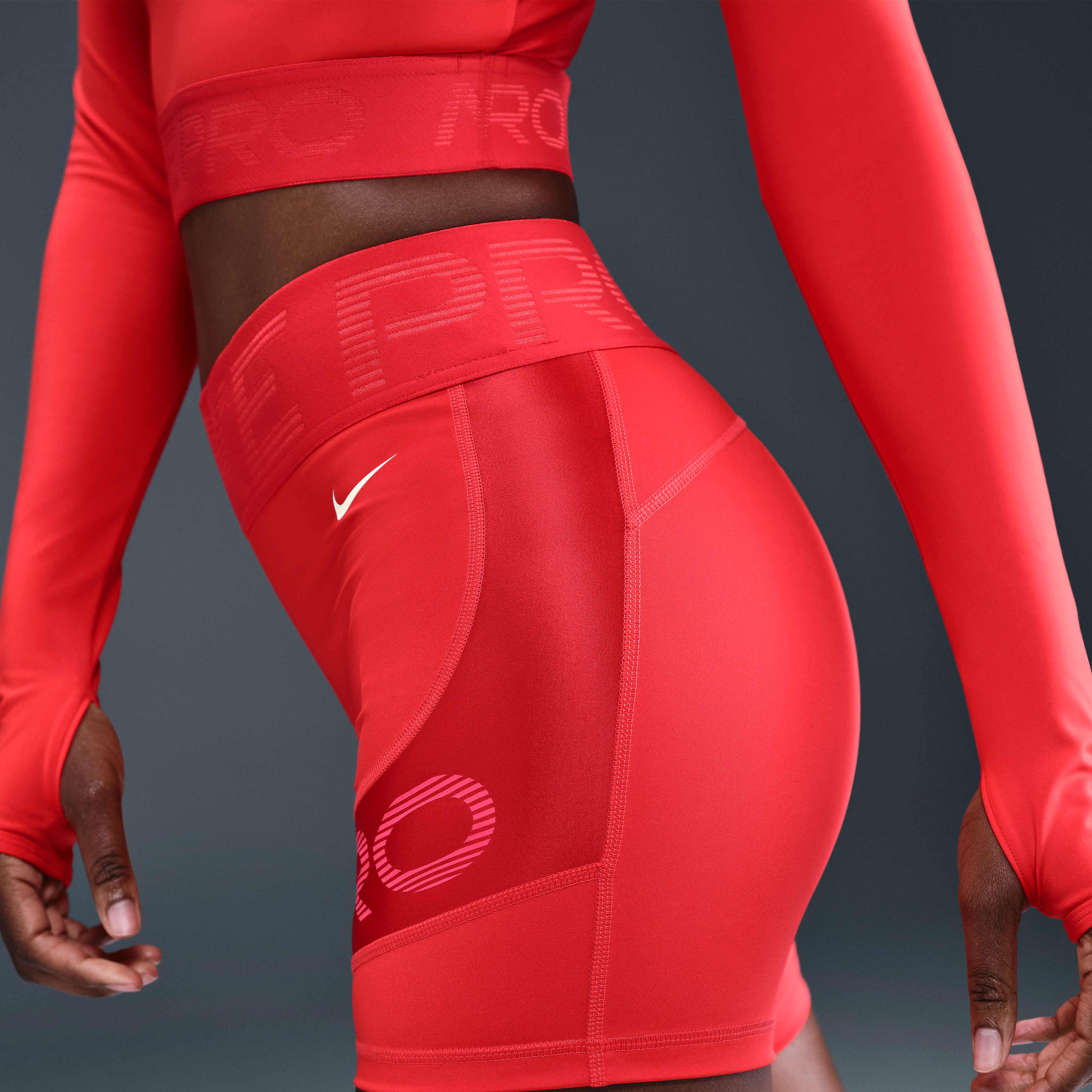 Nike Pro Sculpt image number 2