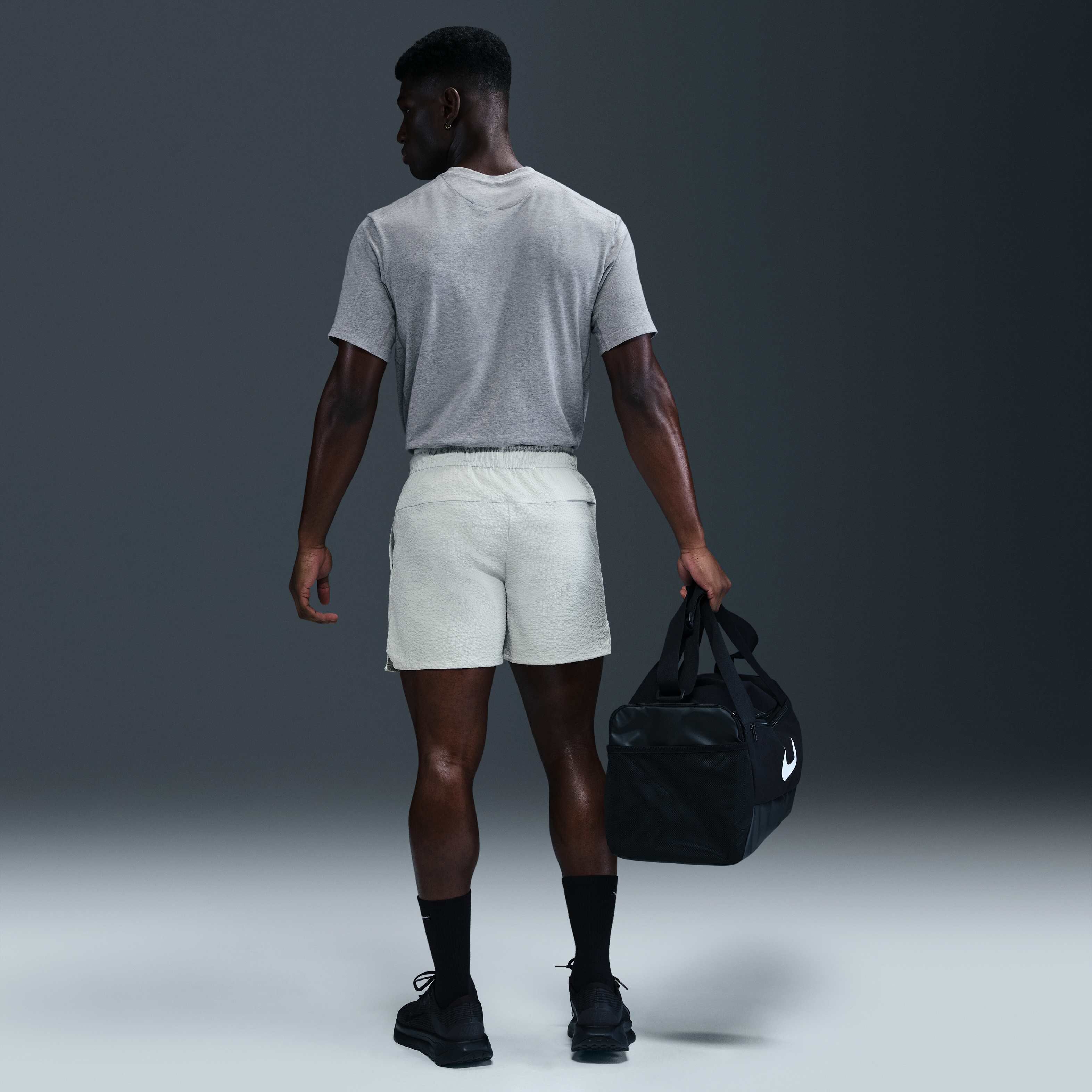 نايكي انليميتد image number 3