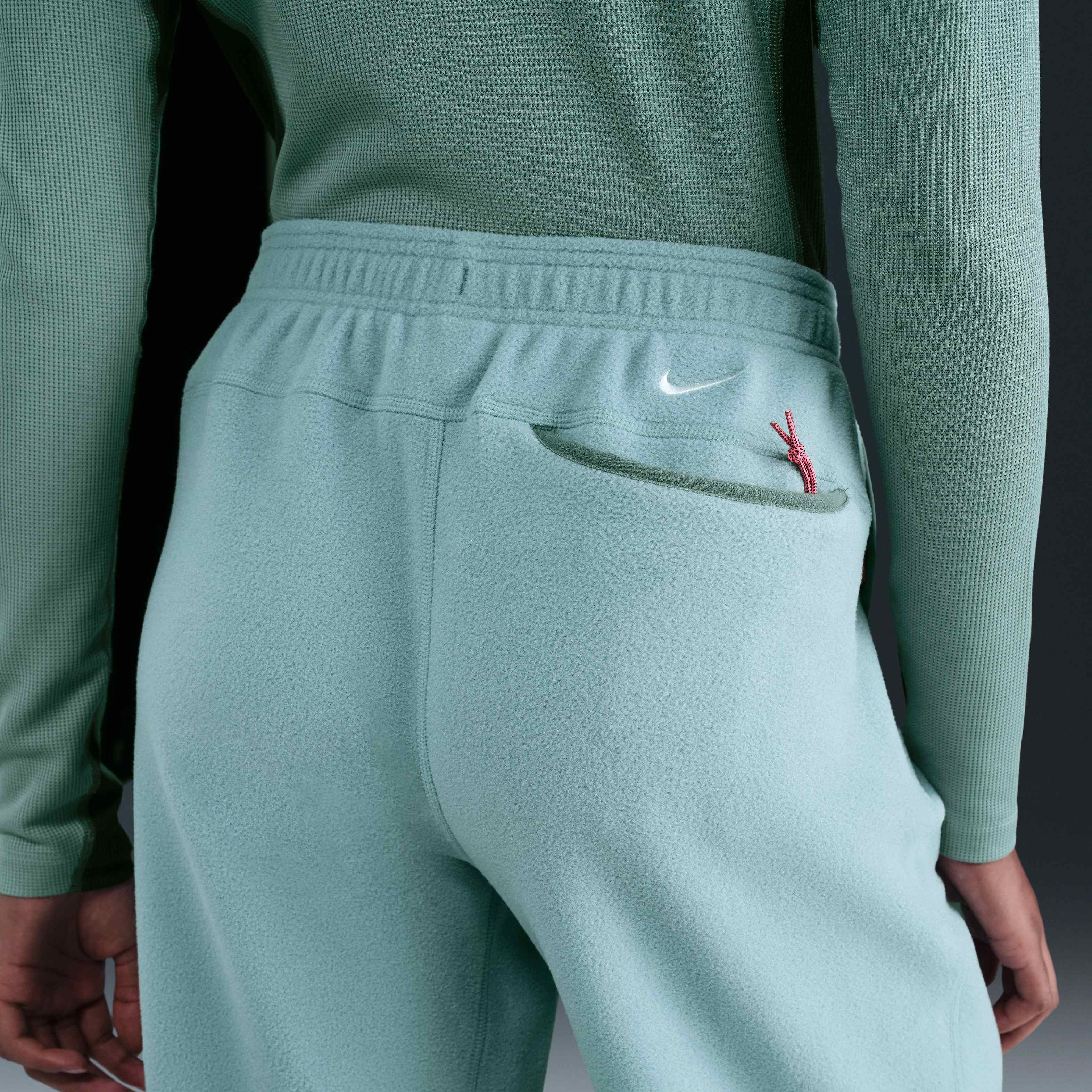 نايكي ايه سي جي 'وولف تري' image number 2