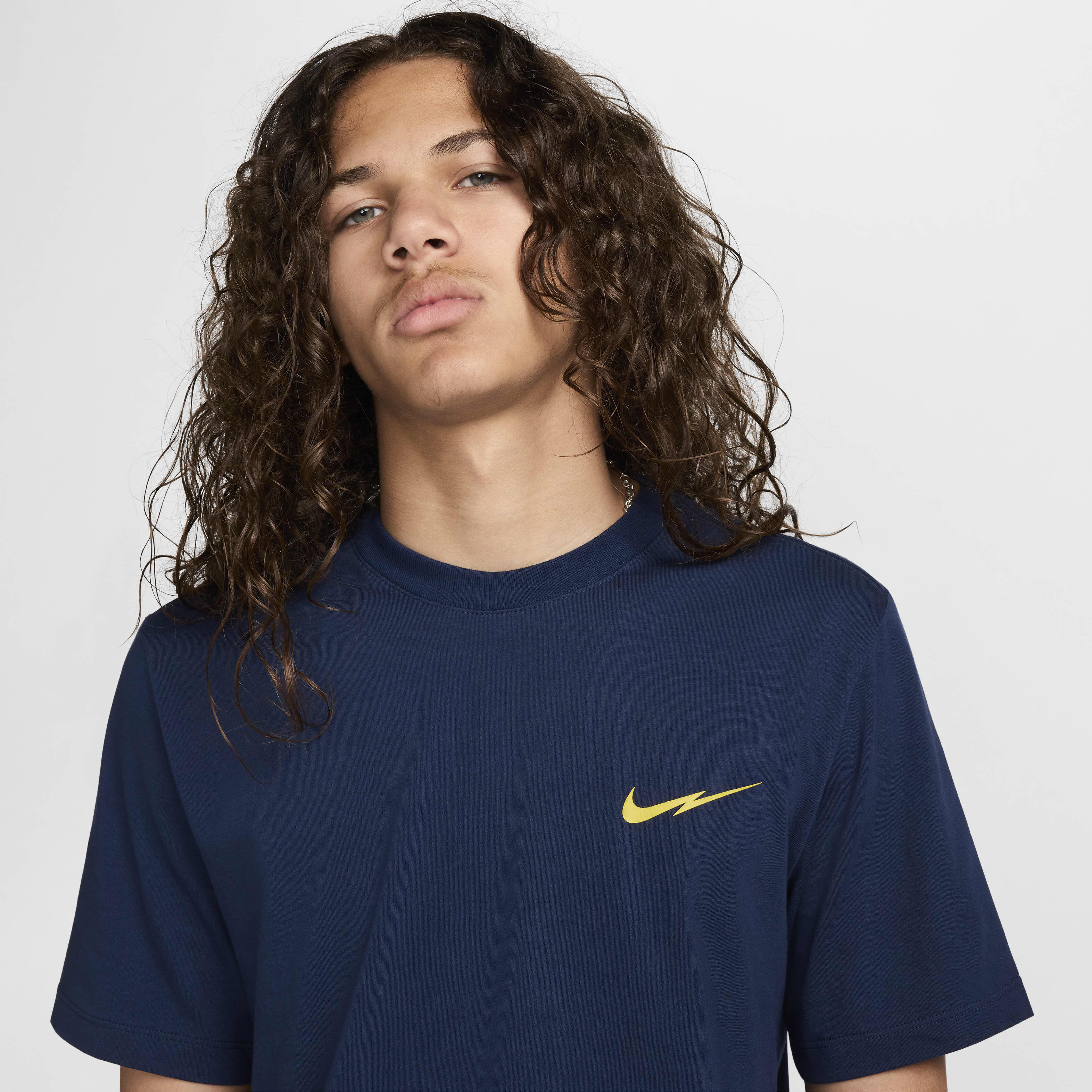 Buy Nike Sportswear Men s T Shirt Midnight Navy Nike UAE Official