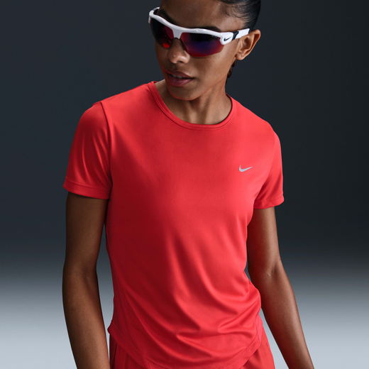 نايكي تيمبو