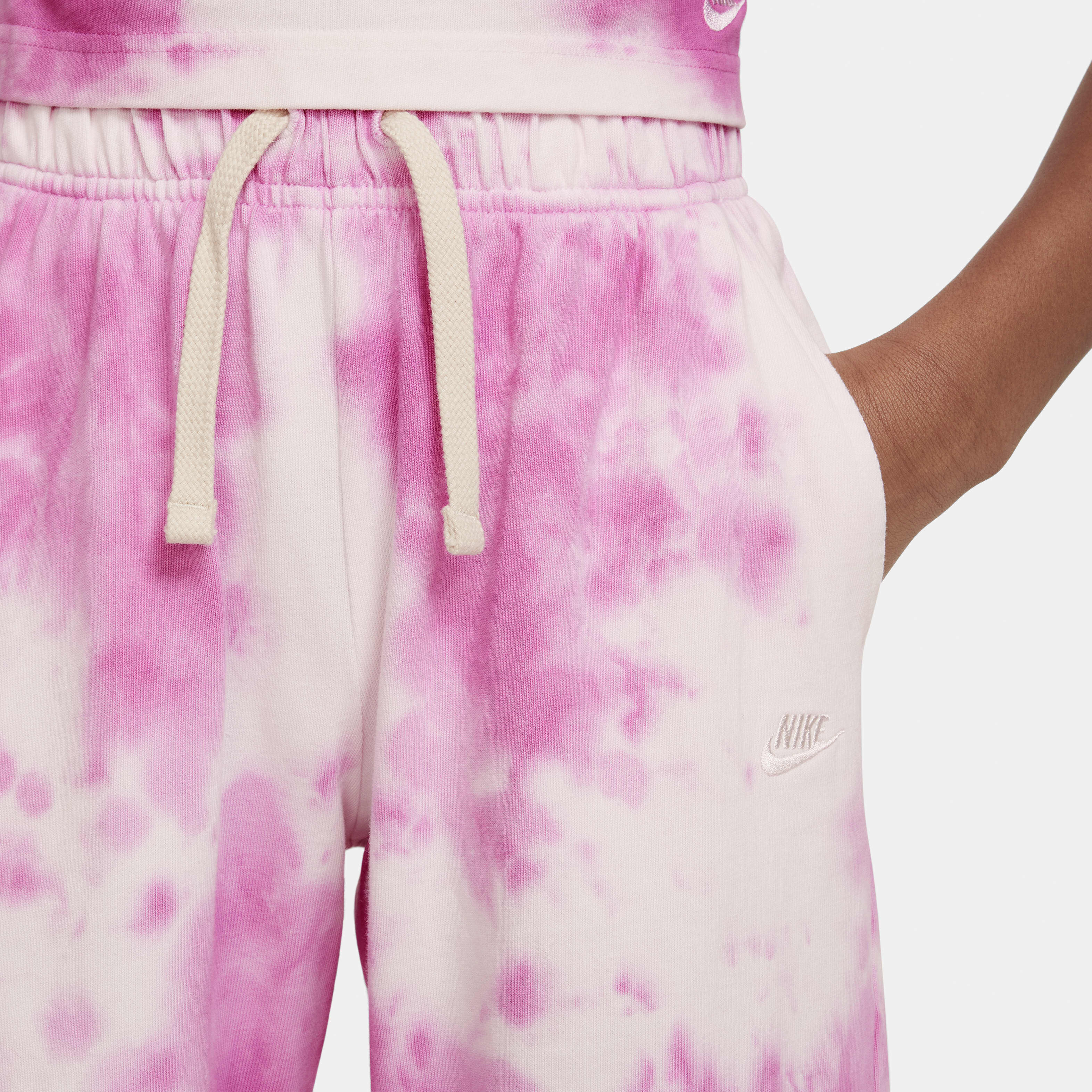 Nike Sportswear image number 2