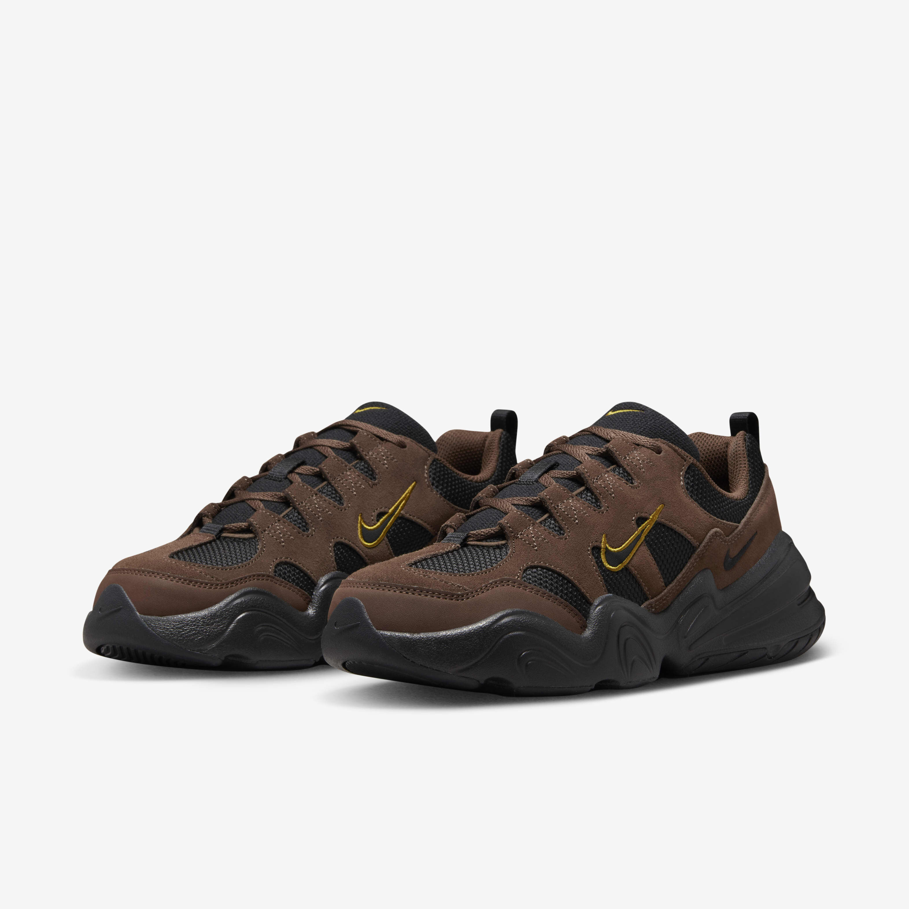 靴 NIKE TECH HERA   28cm FJ9532-200 Nike Tech Hera 