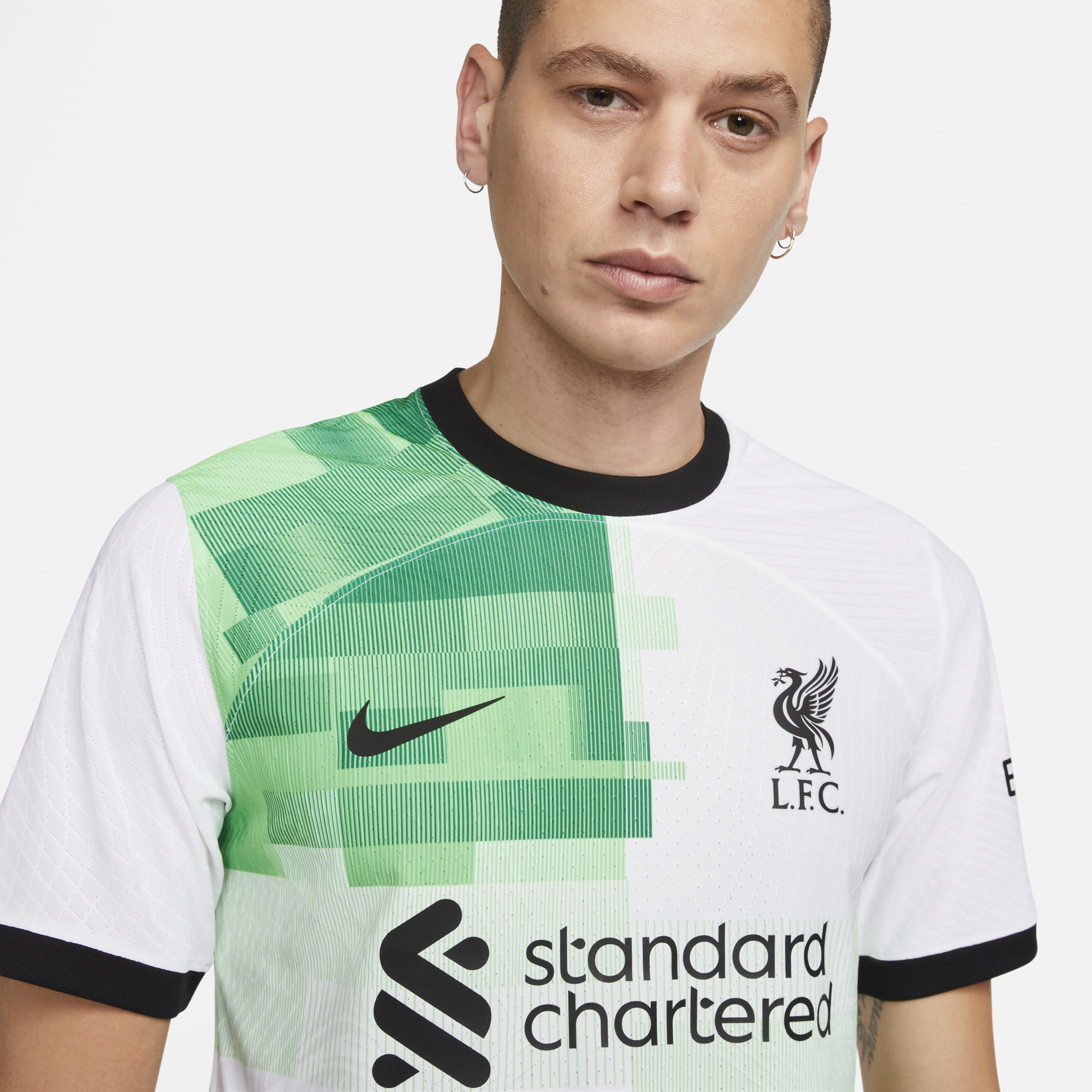 Liverpool nike shirt hotsell