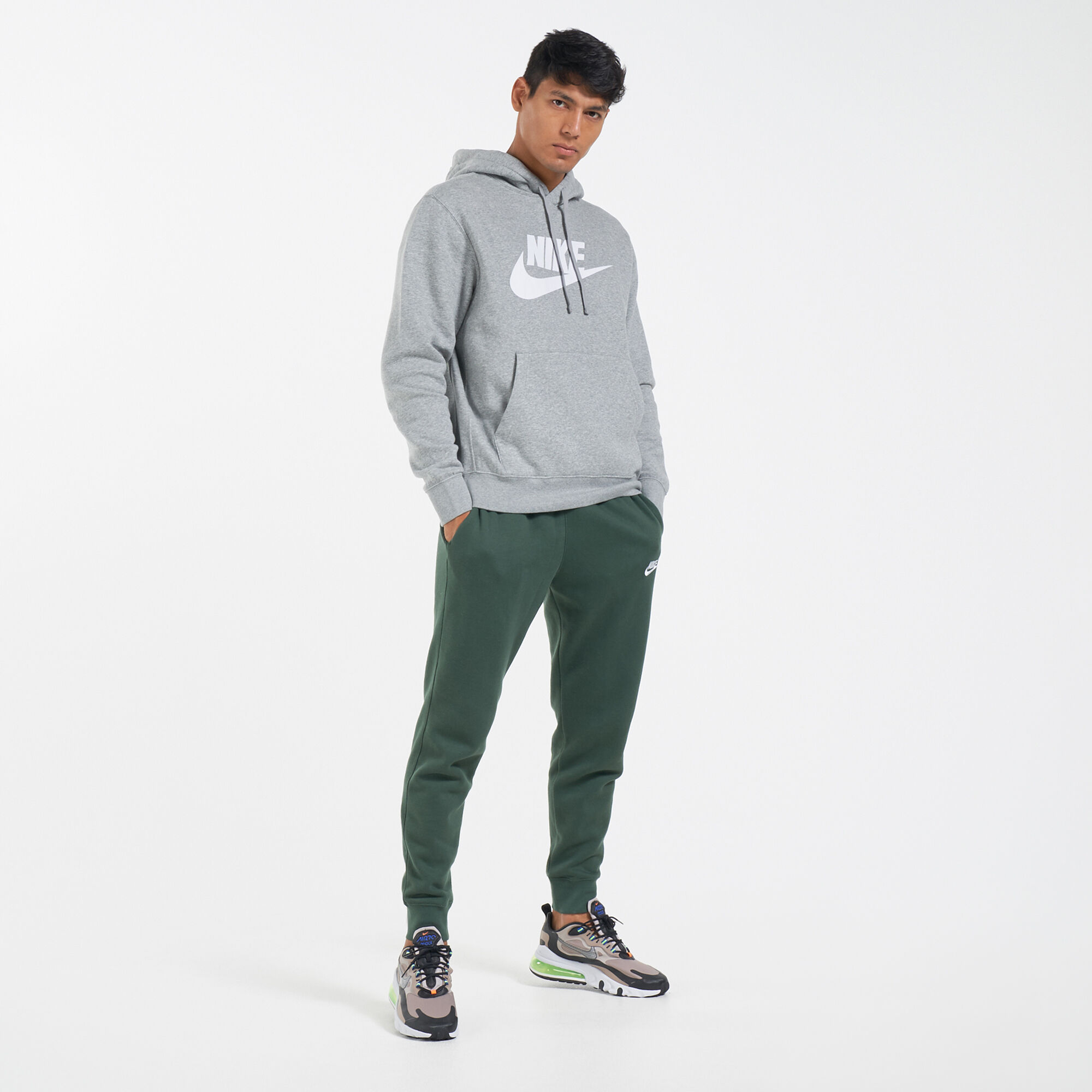 Nike sportswear club fleece hotsell men's graphic pullover hoodi