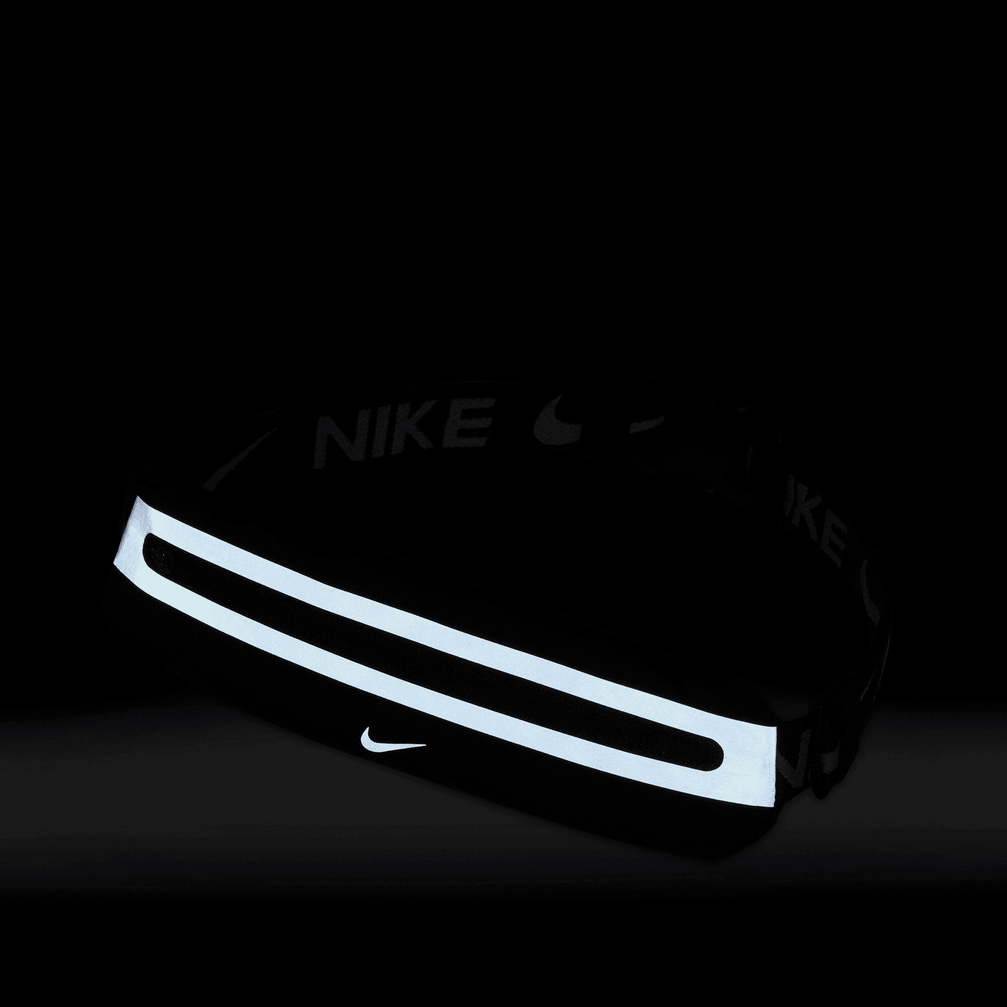 Nike Slim 4.0 image number 1