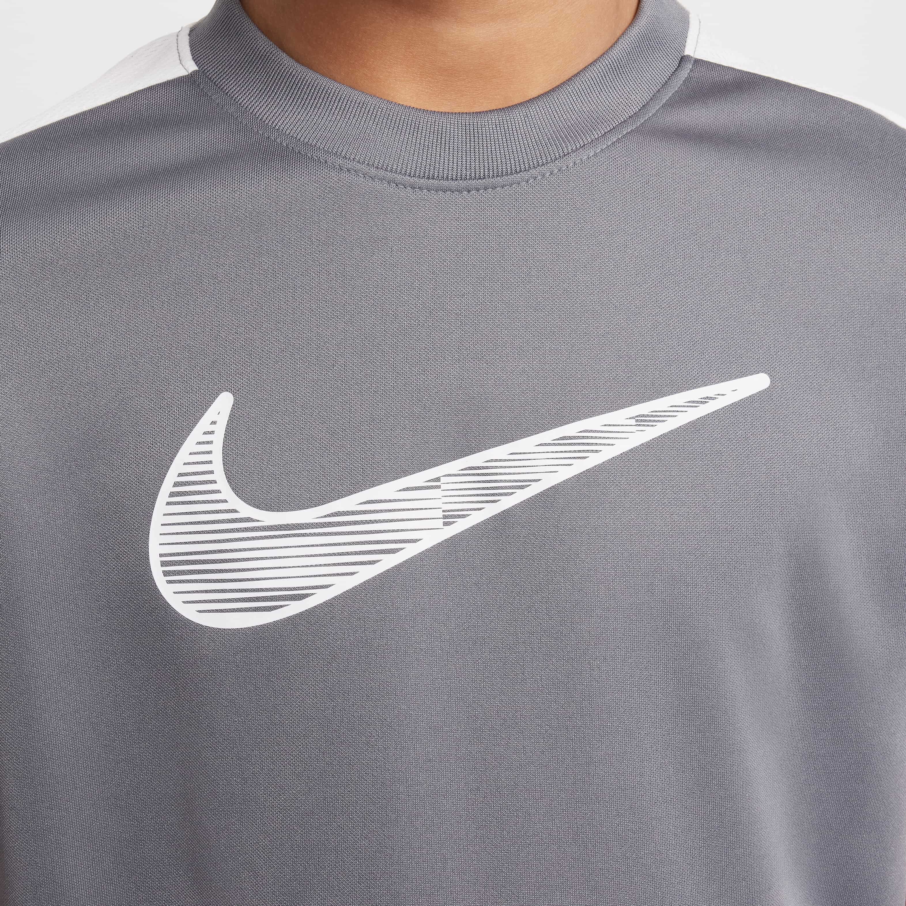 Nike Trophy23 image number 3