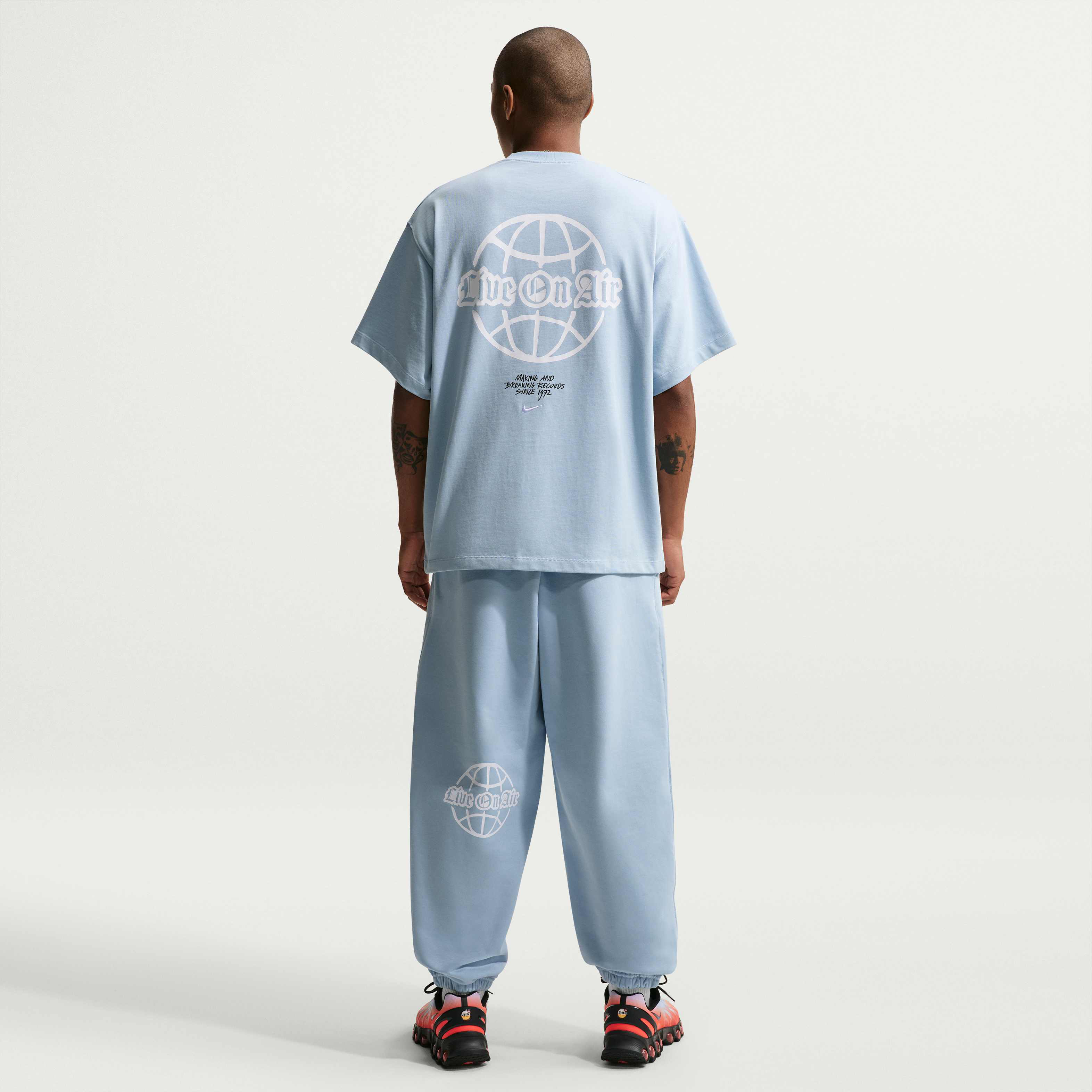 Nike Solo Swoosh image number 4