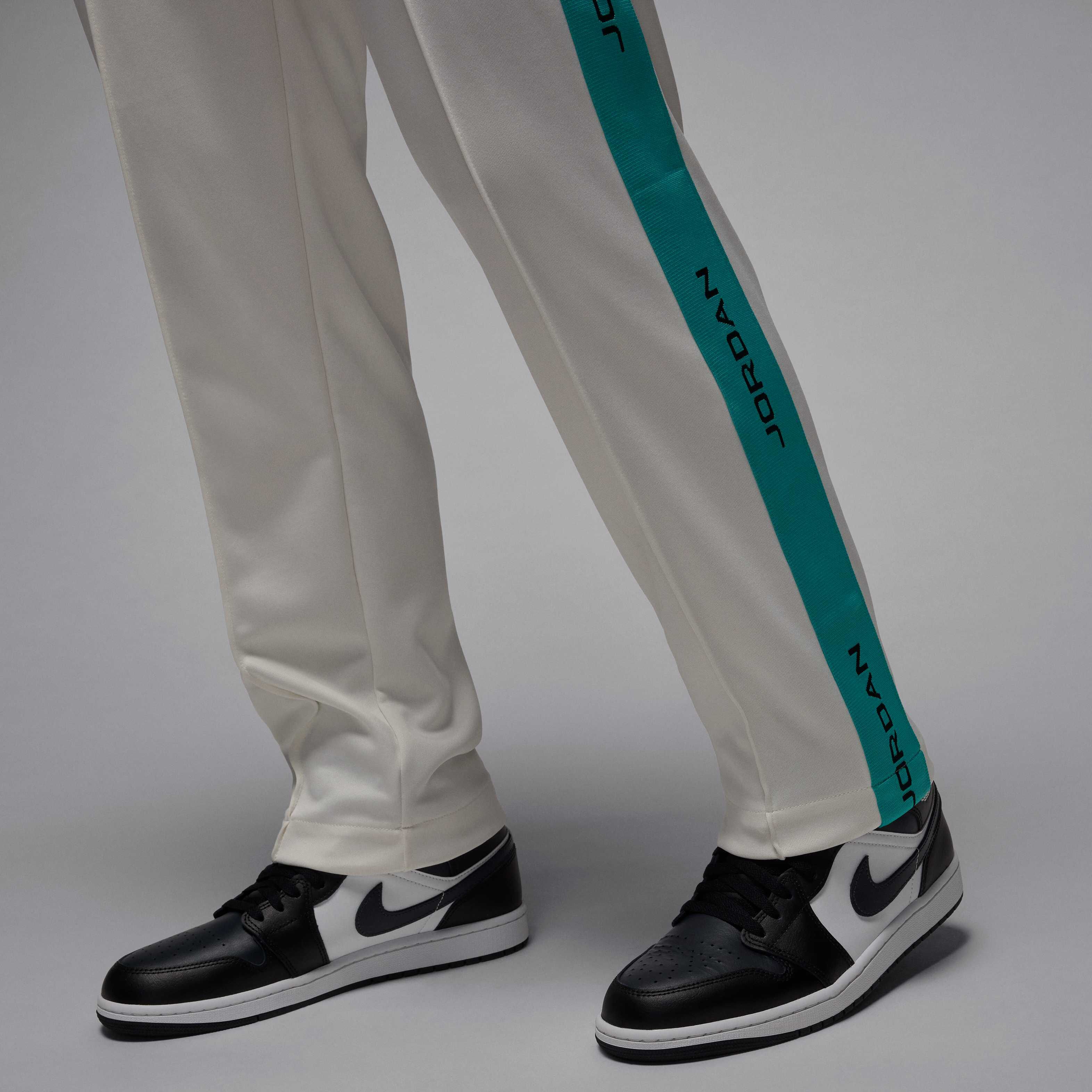 Jordan Essentials image number 5