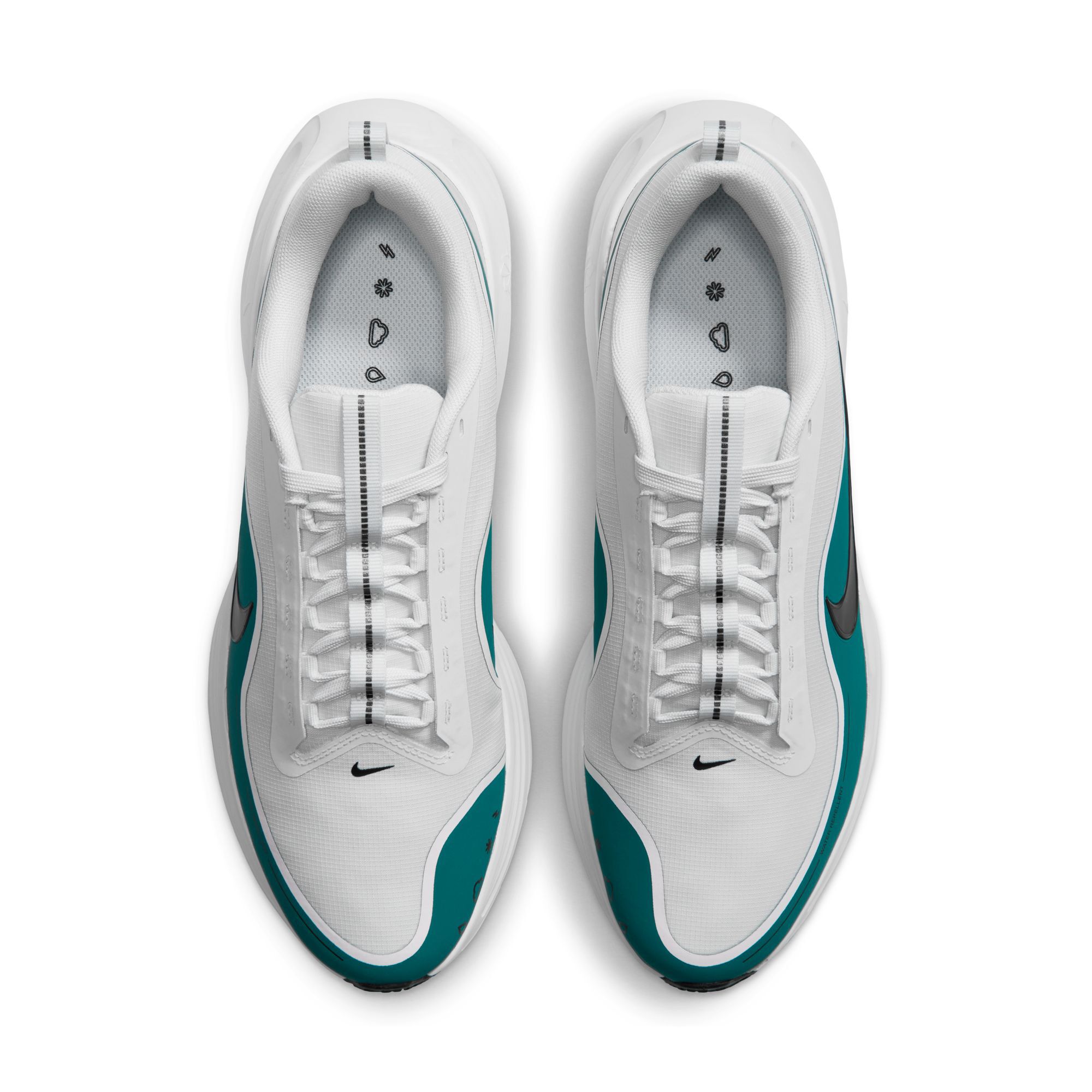 Nike Revolution 8 Utility image number 3