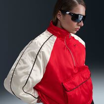 نايكي سبورتسوير ستريت