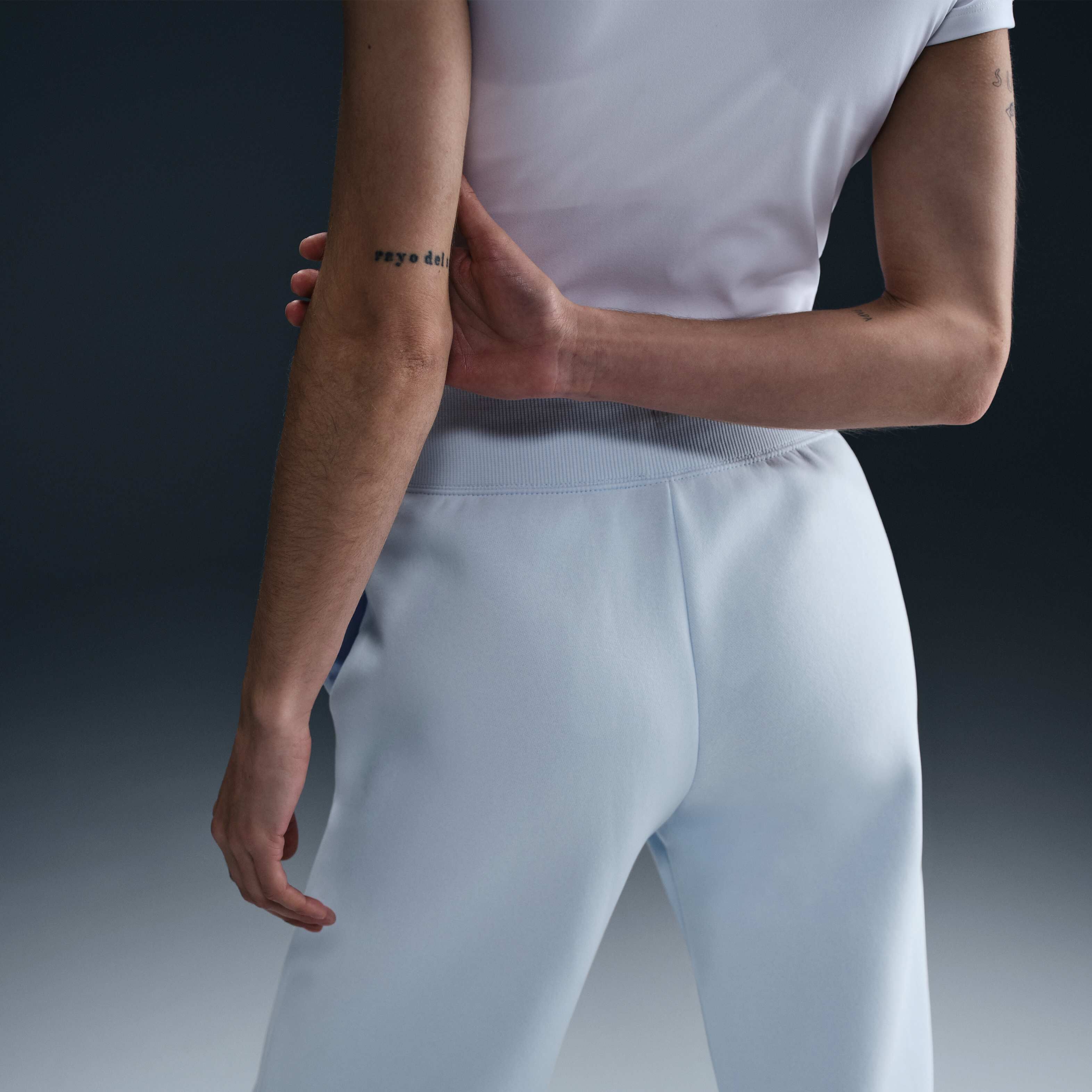 نايكي سبورتسوير فينيكس فليس image number 2