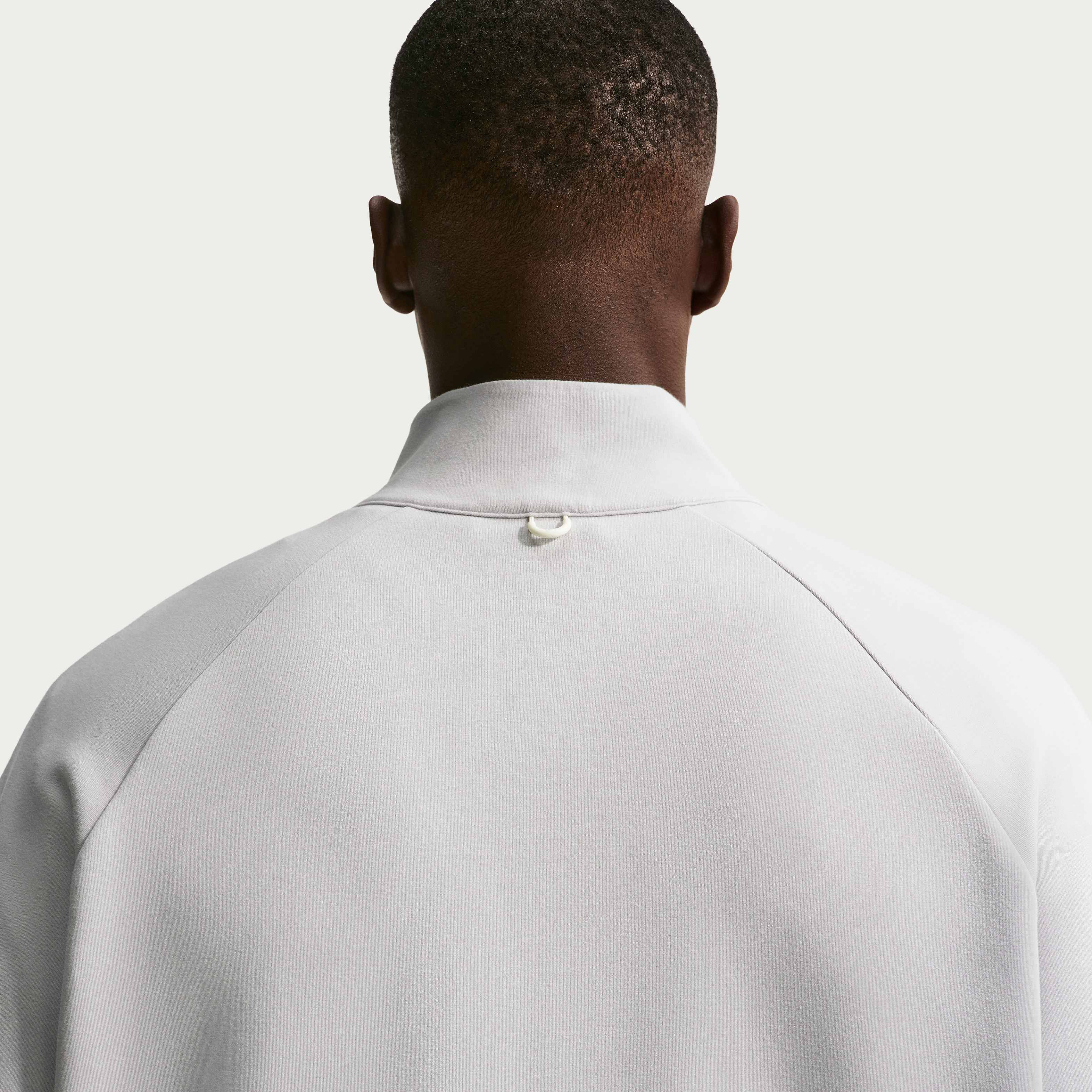 نايكي 24.7 امبوسبلي سوفت image number 7