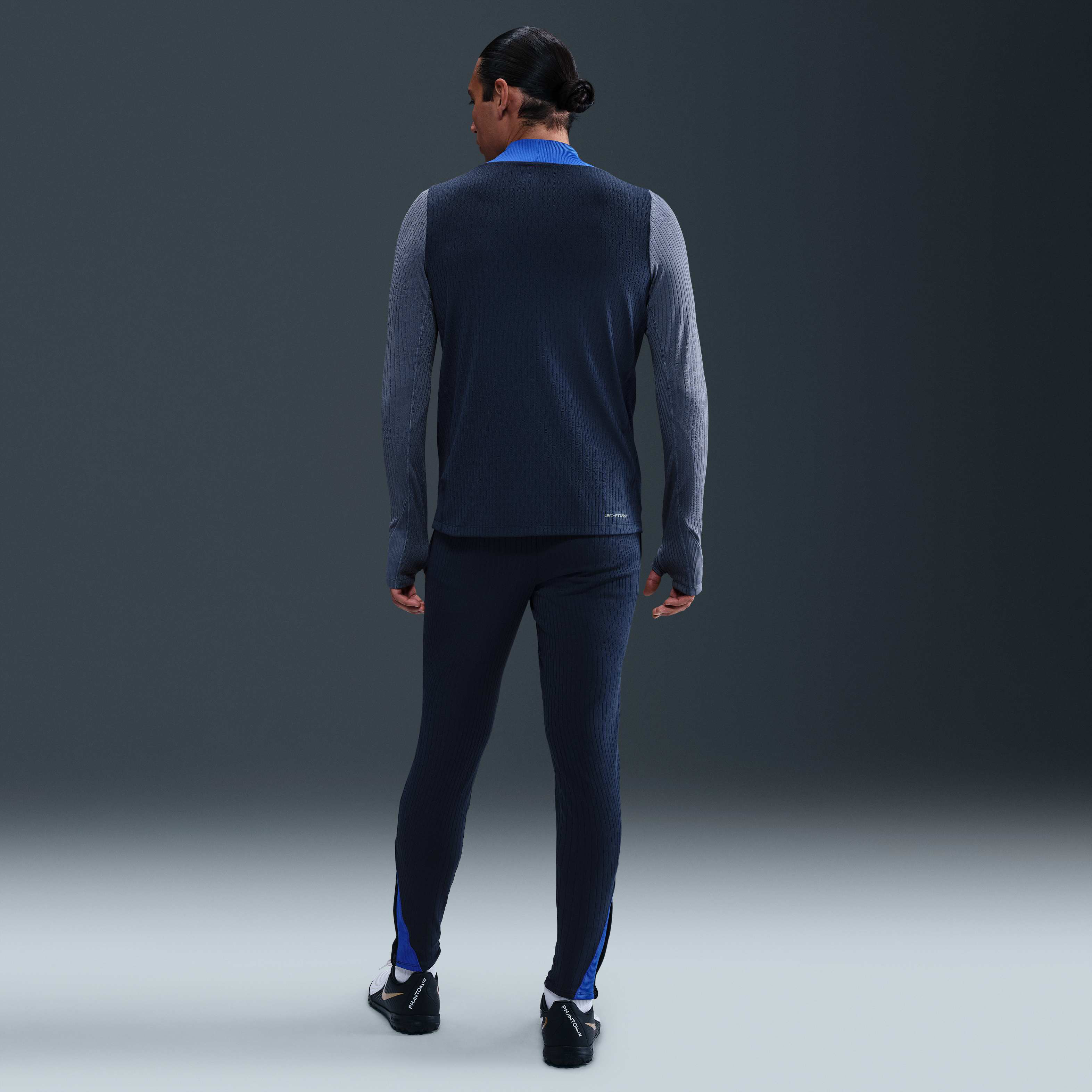 Paris Saint-Germain Strike Elite image number 4