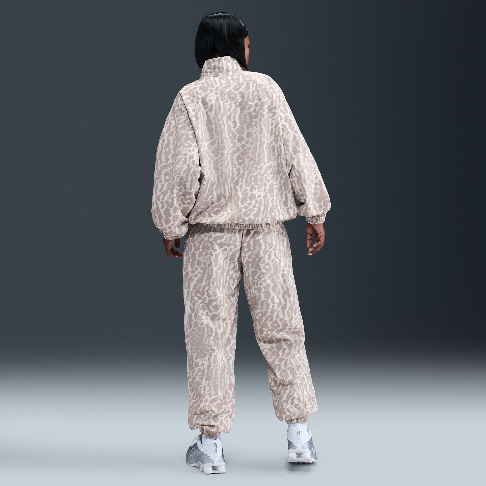 Nike Sportswear image number 2