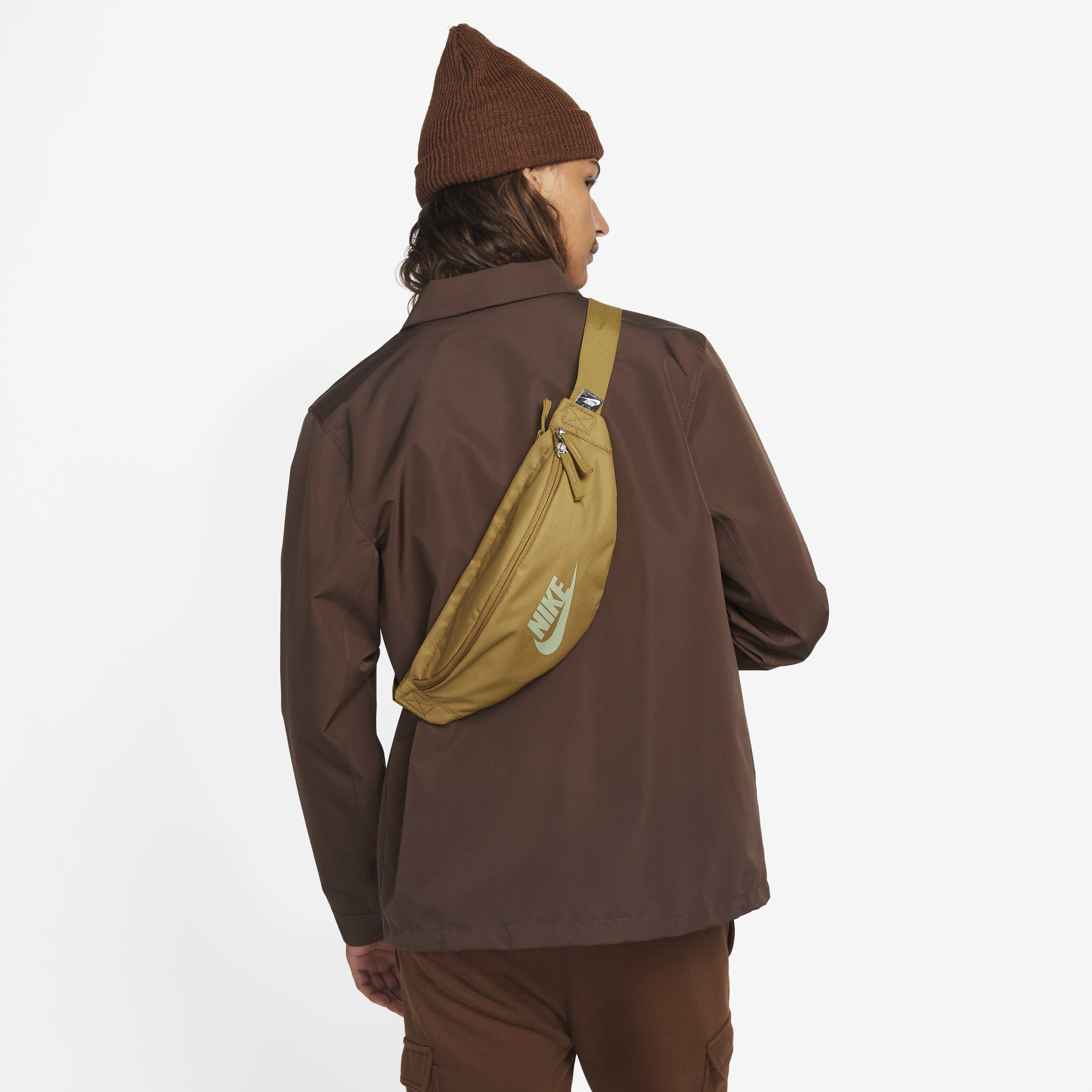 نايكي هيرتج image number 0