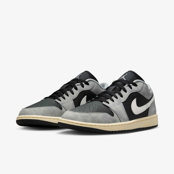 Air Jordan 1 Low SE image number 4 Air Jordan 1 Low SE image number 4