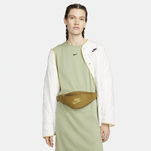 Fanny pack nike price hot sale