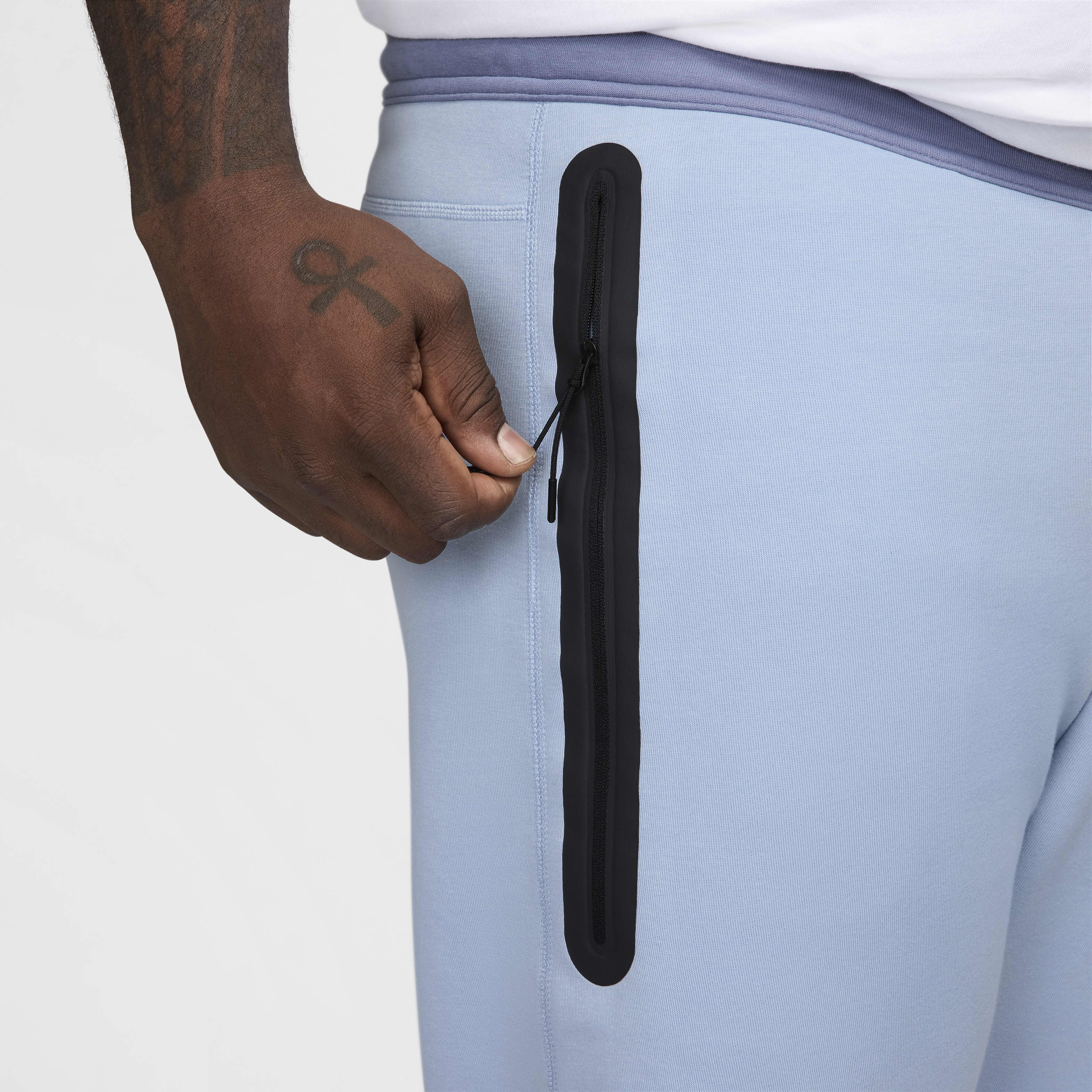 Blue beyond nike tech pants online